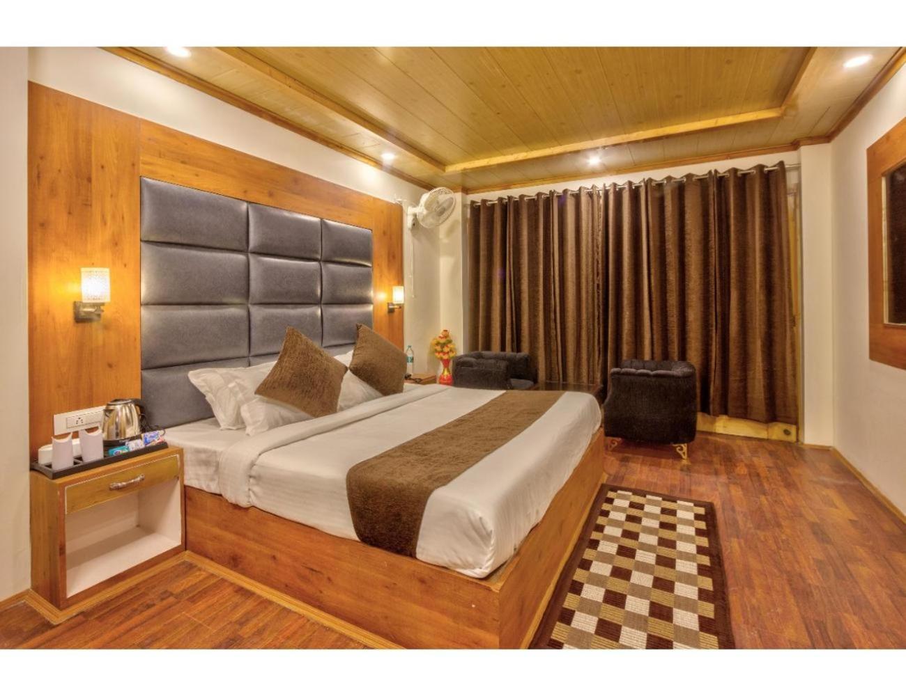 Homestay Royal Nest By Terraa Hotels, *