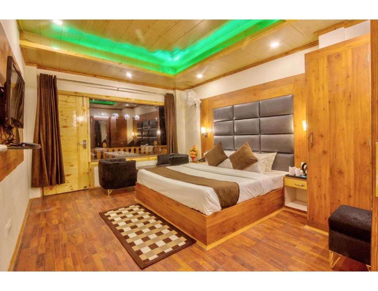 Royal Nest By Terraa Hotels, Manali (Himachal Pradesh)