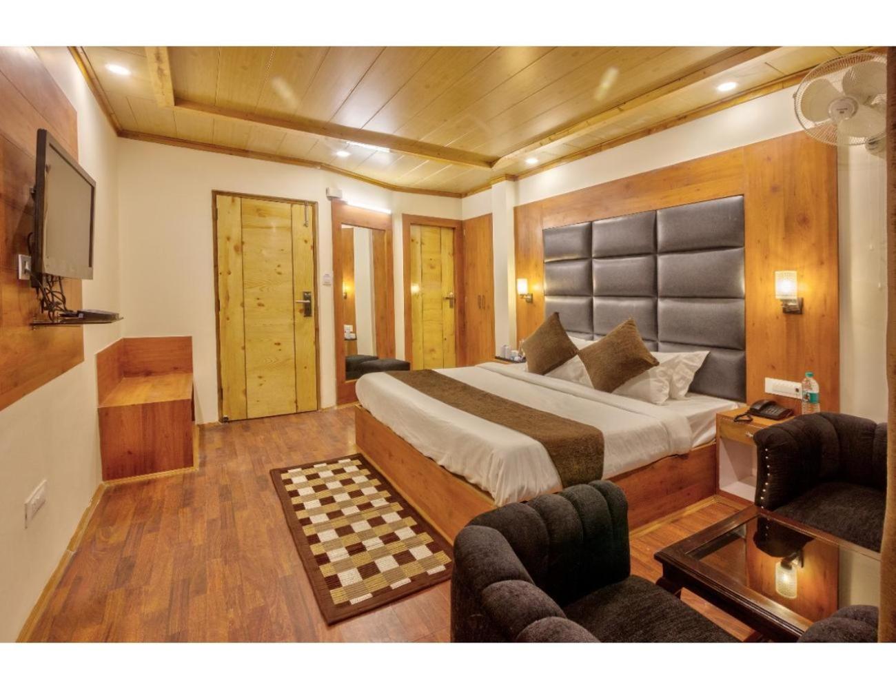 Royal Nest By Terraa Hotels, * Manali (Himachal Pradesh)