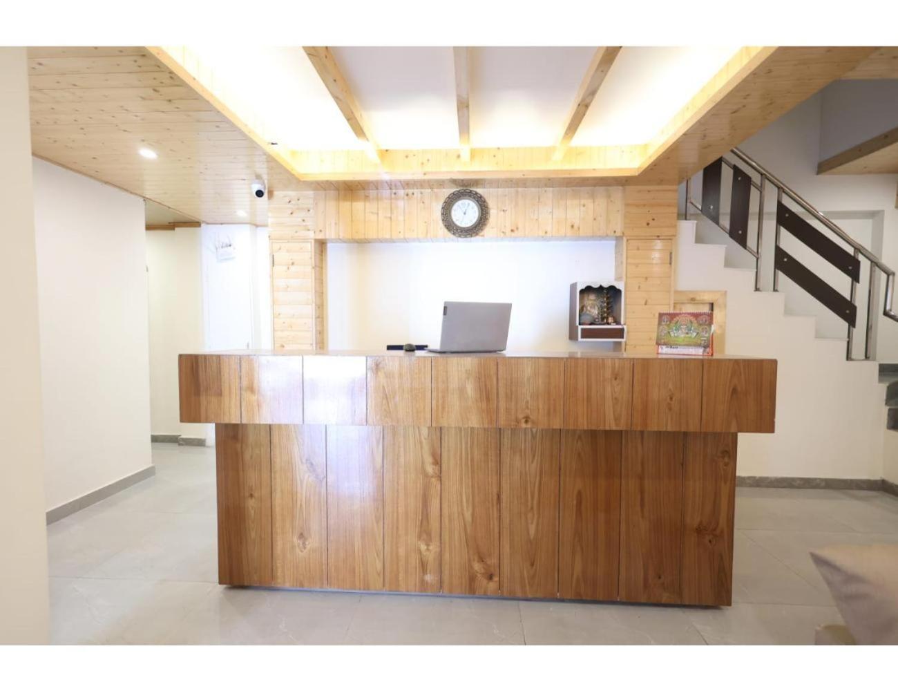 Homestay Royal Nest By Terraa Hotels, *
