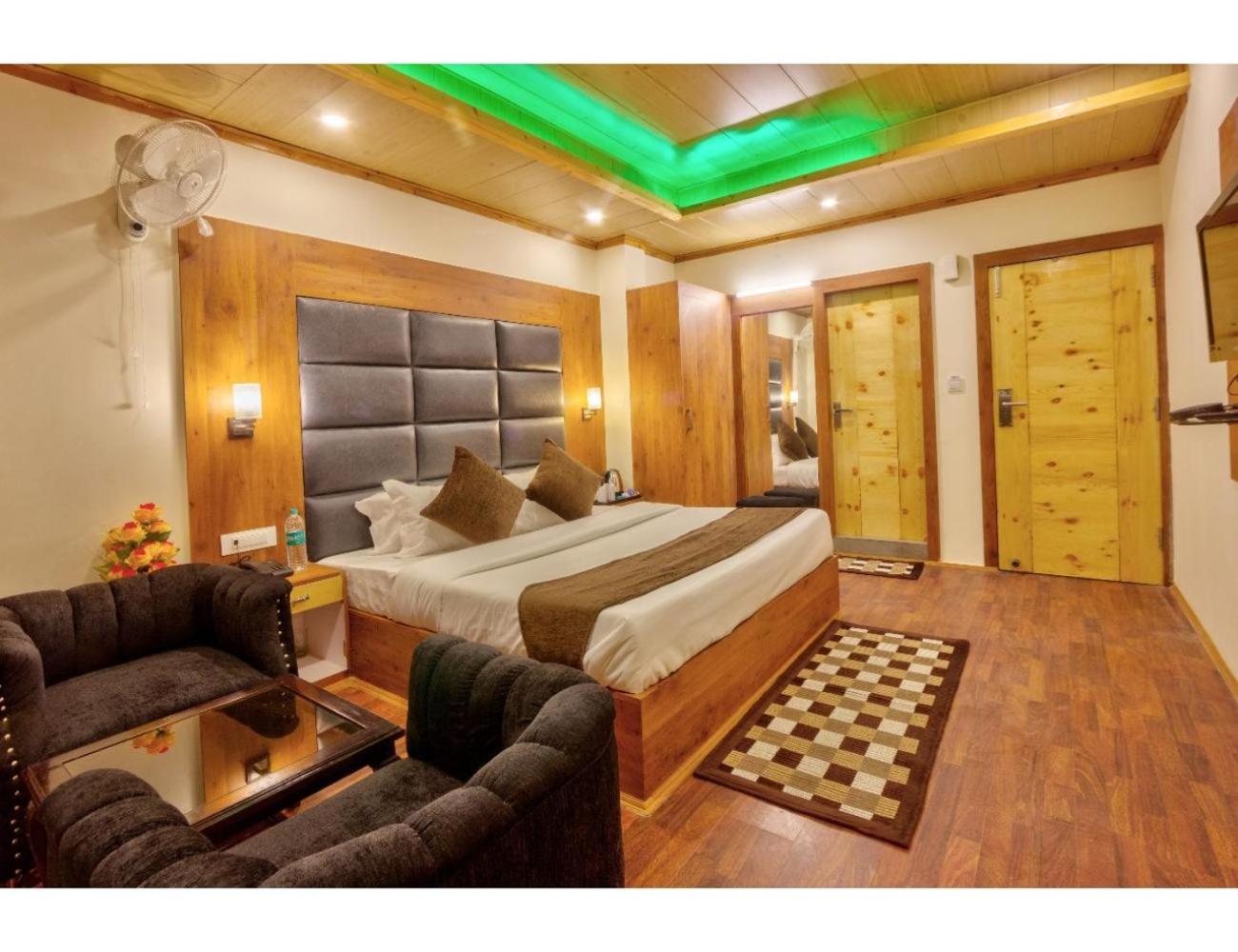 Royal Nest By Terraa Hotels, Manali (Himachal Pradesh)