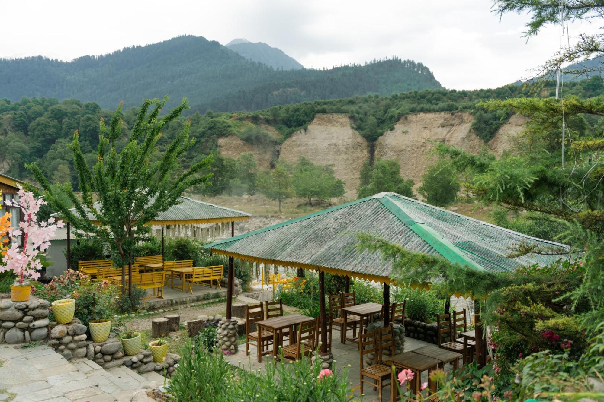 Hot Stuff & Restaurant Riverside Pet Friendly Manali (Himachal Pradesh)