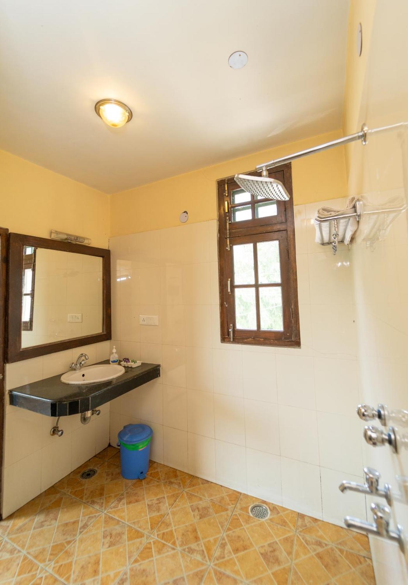 Hot Stuff & Restaurant Riverside Pet Friendly Hotel 3*