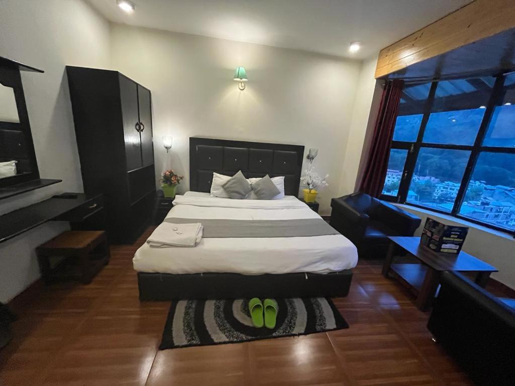 Hadimba Mountain View - Near Mall Road M 88948-44503 Apartment *