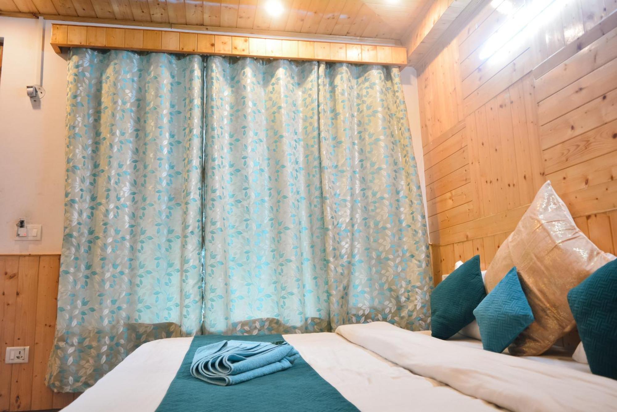 Neelgiri - Diaries Hotel Manali (Himachal Pradesh)