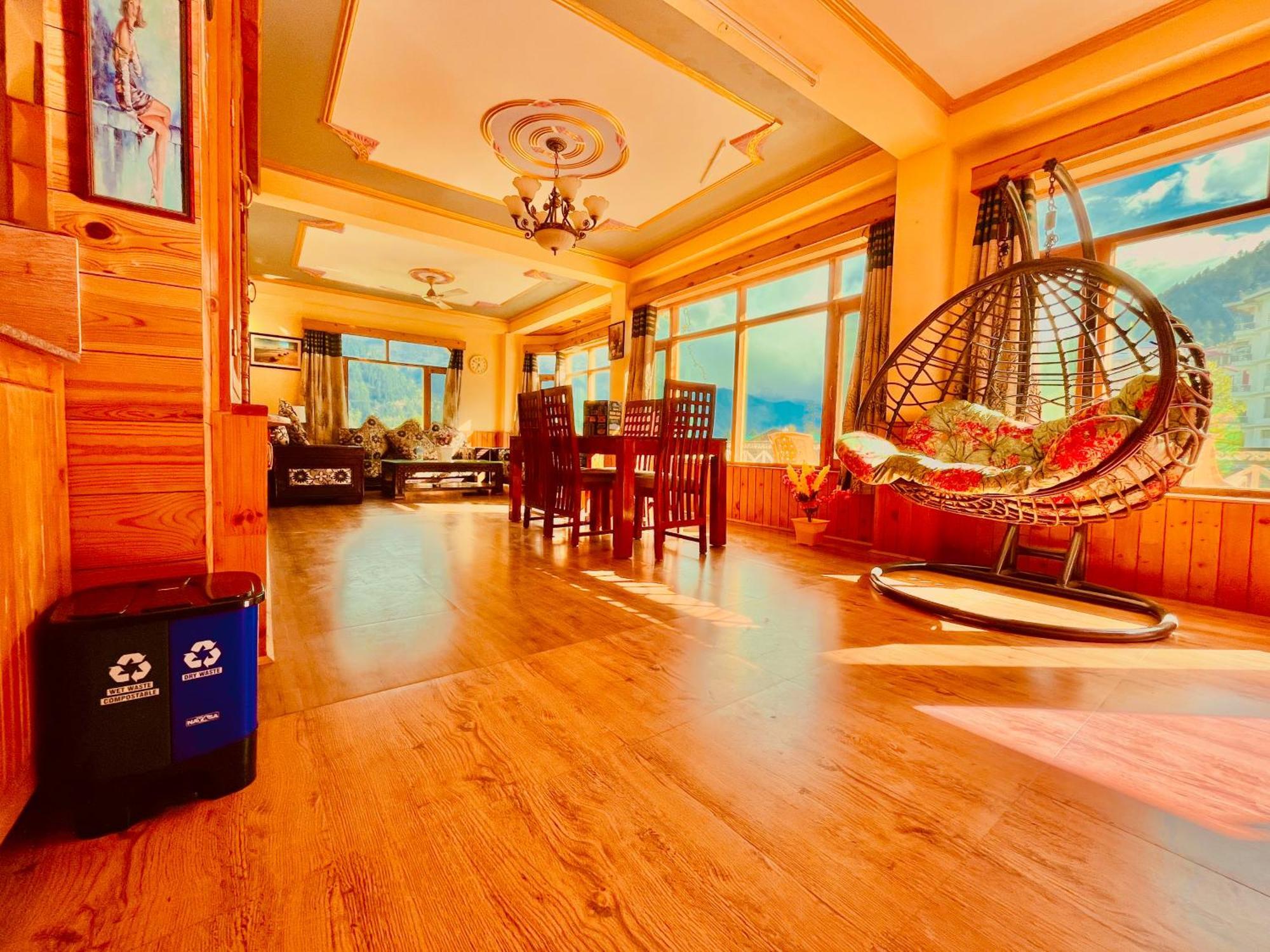 Hotel The Rama Lodge, - 1,2,3,4 Bedroom Luxury With Mountain View M80910-77717 4*