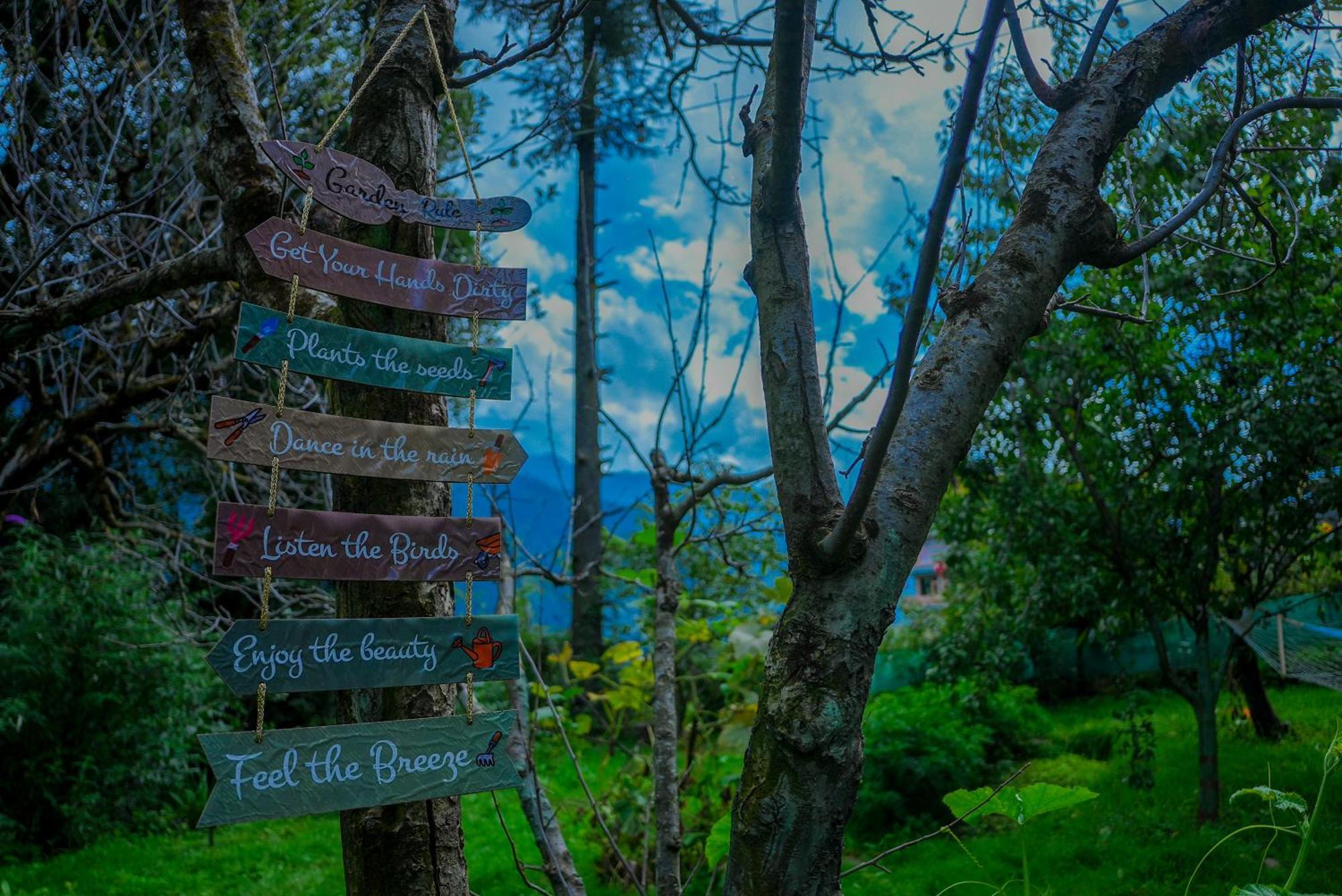 The Rama Lodge, - 1,2,3,4 Bedroom Luxury With Mountain View M80910-77717 4* Manali (Himachal Pradesh)