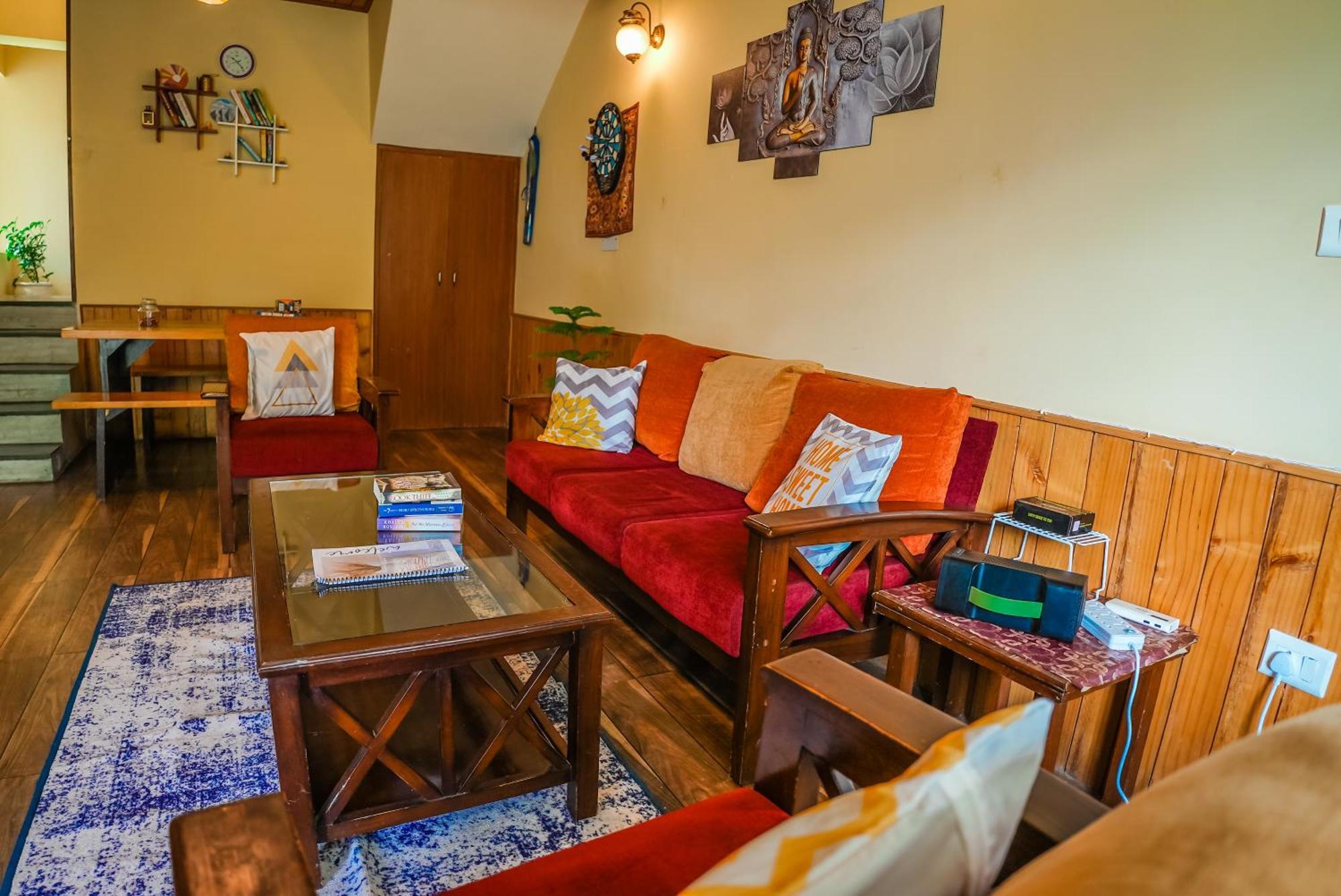The Rama Lodge, - 1,2,3,4 Bedroom Luxury With Mountain View M80910-77717 Hotel Manali (Himachal Pradesh)