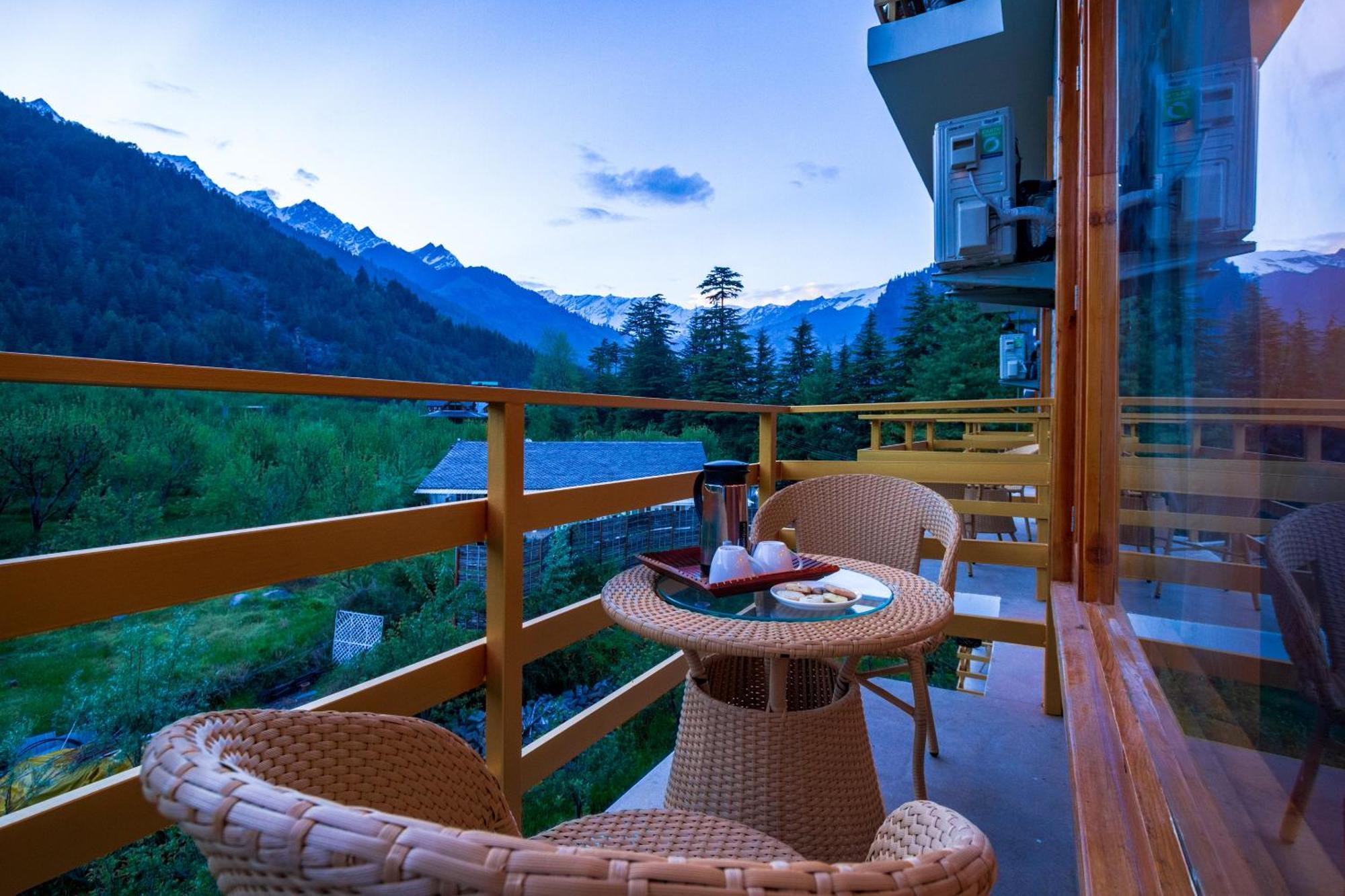 Tripli Namaste Hotel Manali (Himachal Pradesh)