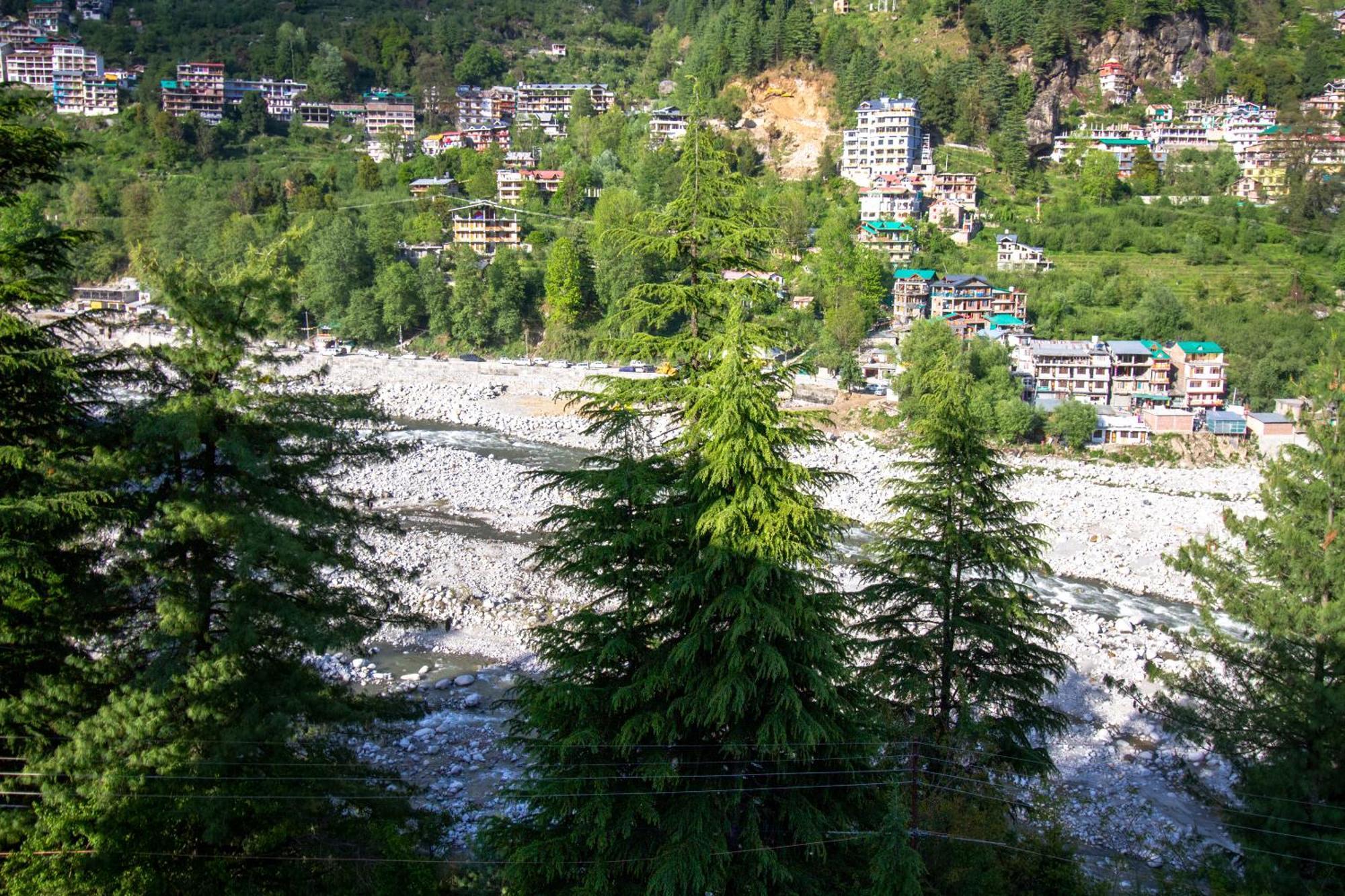 Tripli Namaste Hotel Manali (Himachal Pradesh)