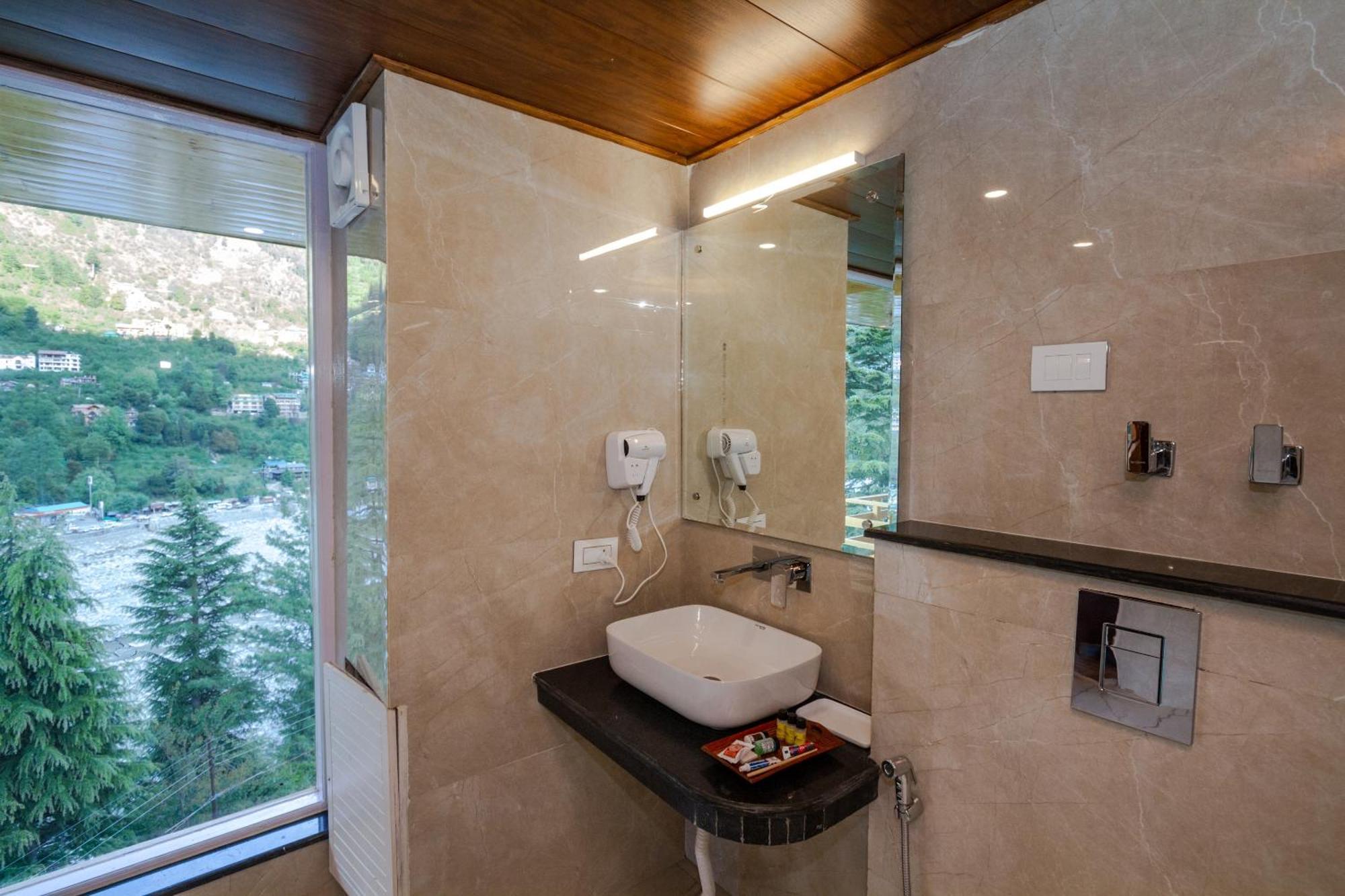 Hotel Tripli Namaste Manali (Himachal Pradesh)