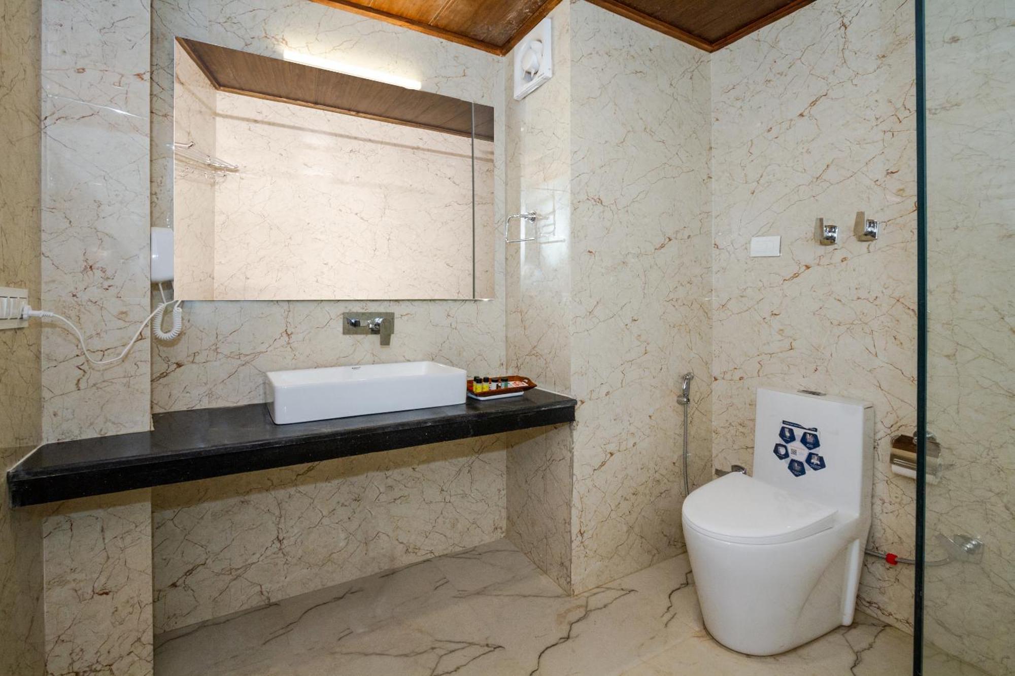 Tripli Namaste Hotel Manali (Himachal Pradesh)