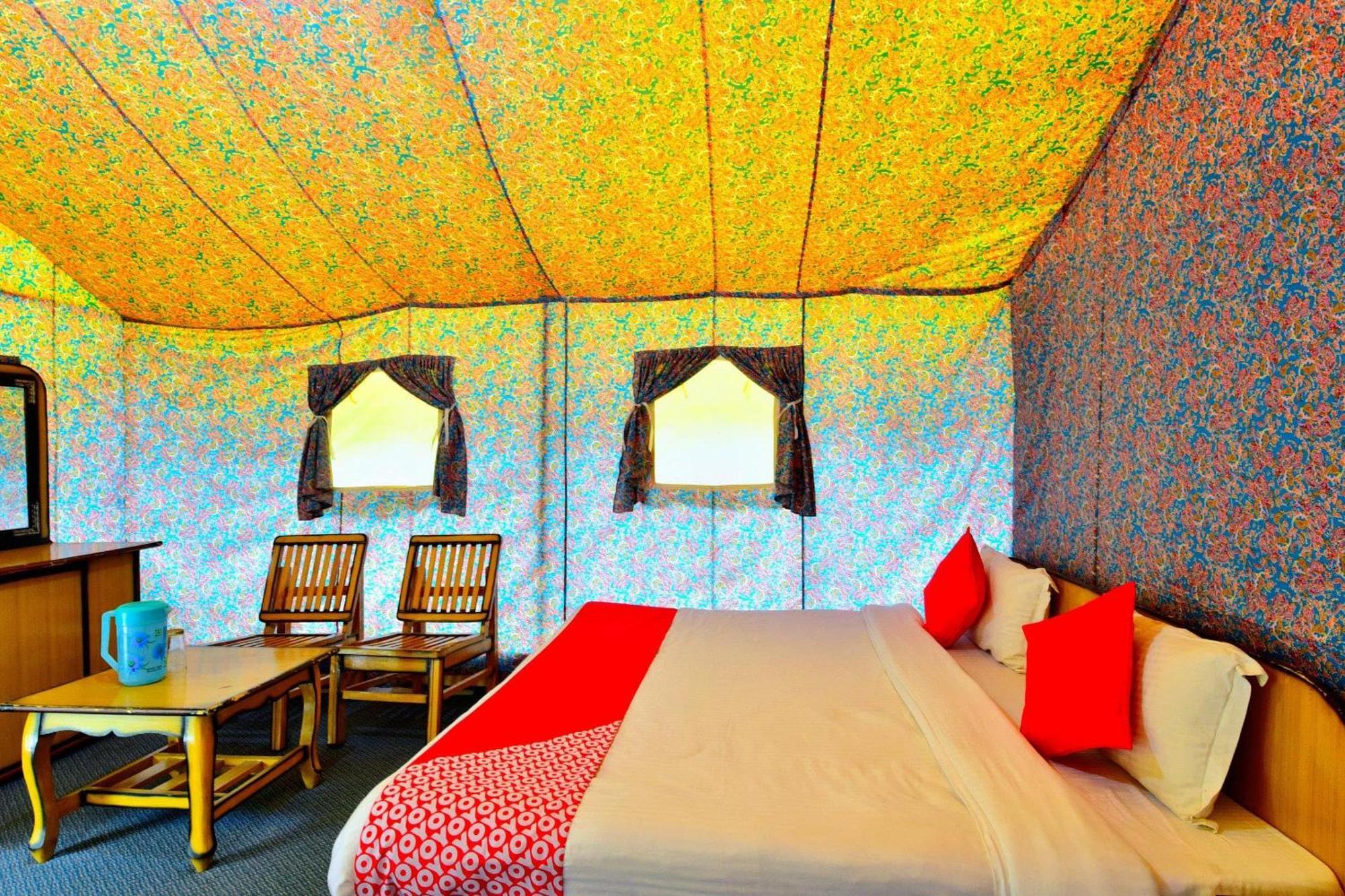 Hotel O Retro Valley Manali (Himachal Pradesh)