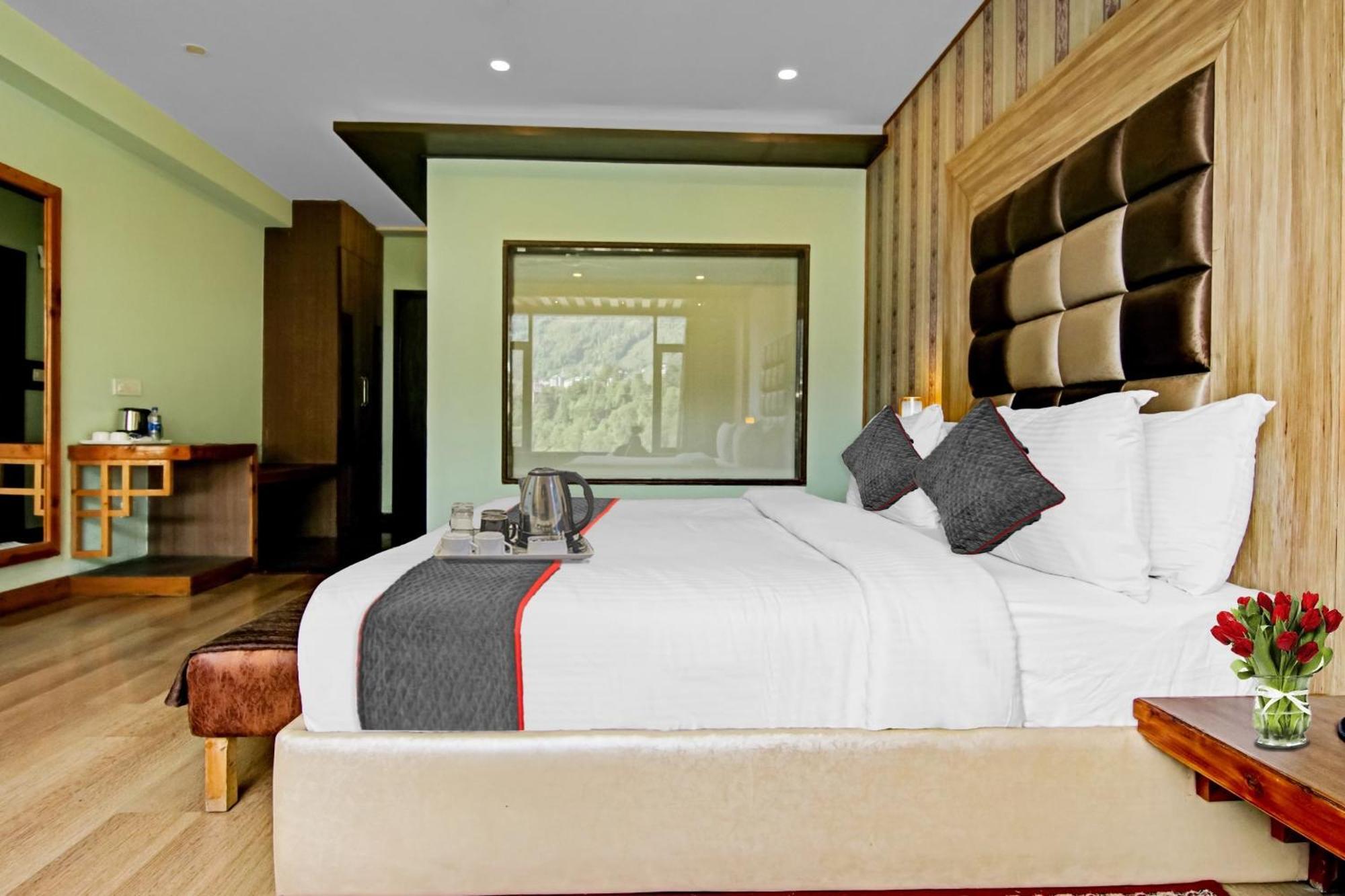 Townhouse Oak Rohtang Heights Hotel 4*