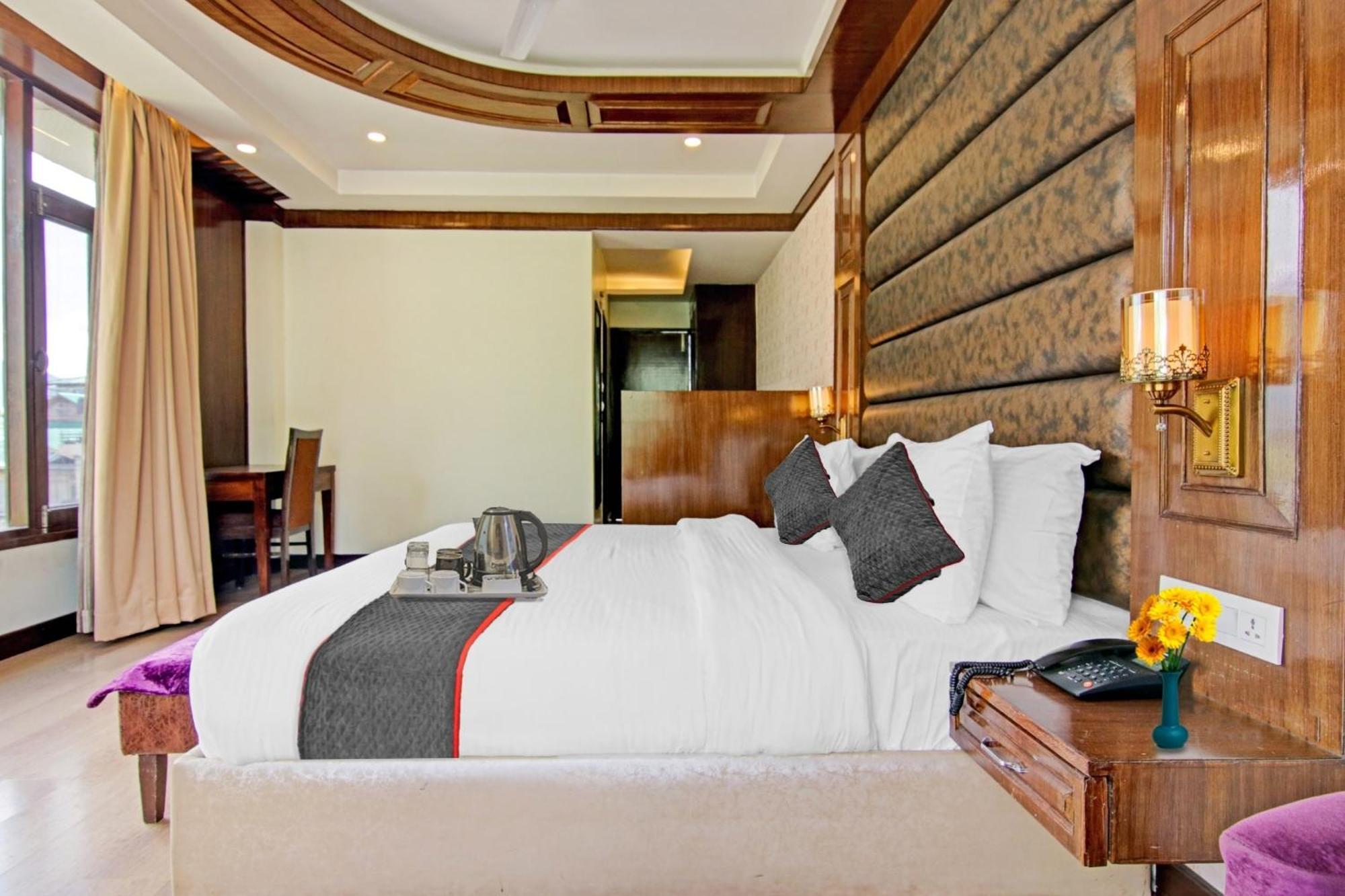 Hotel Townhouse Oak Rohtang Heights 4*