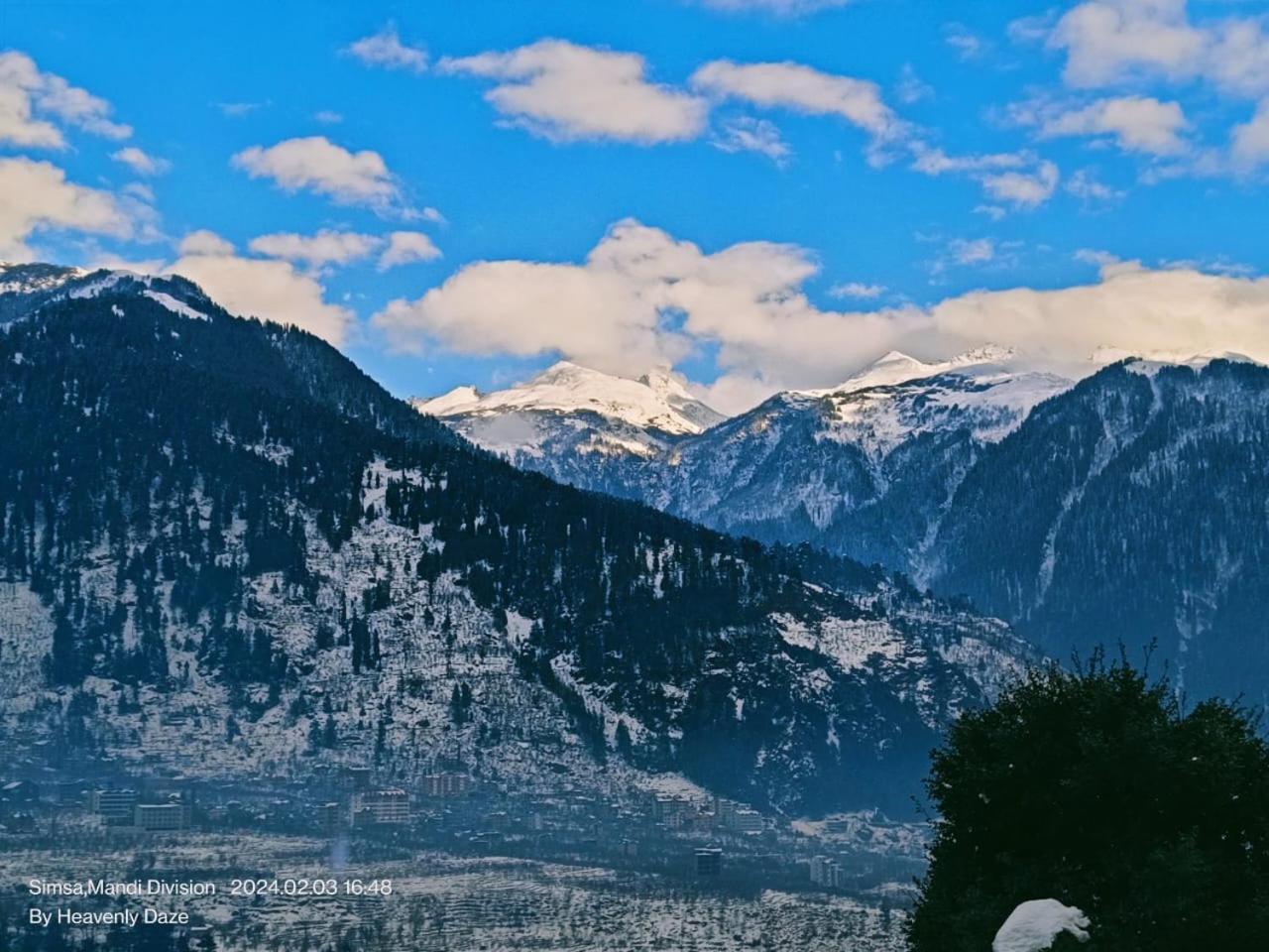 Hotel Mountain Regal Manali (Himachal Pradesh)