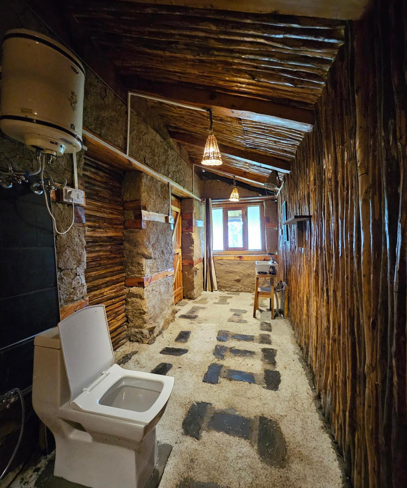 Upepo - The Sky Village 5* Manali (Himachal Pradesh)