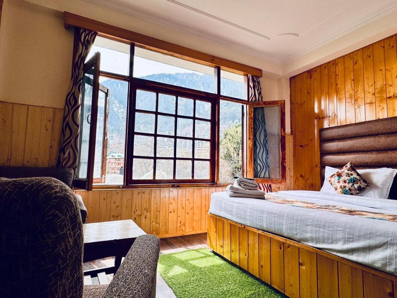 Suraj Retreat Hotel Manali (Himachal Pradesh)