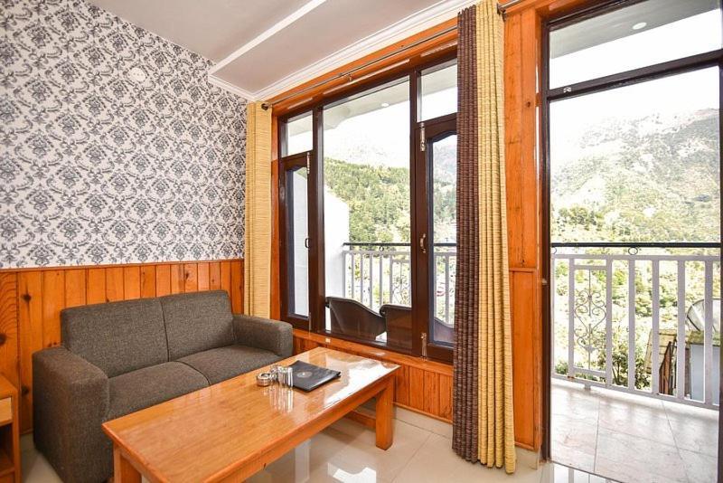 Hotel Hadimba Residency Manali (Himachal Pradesh)