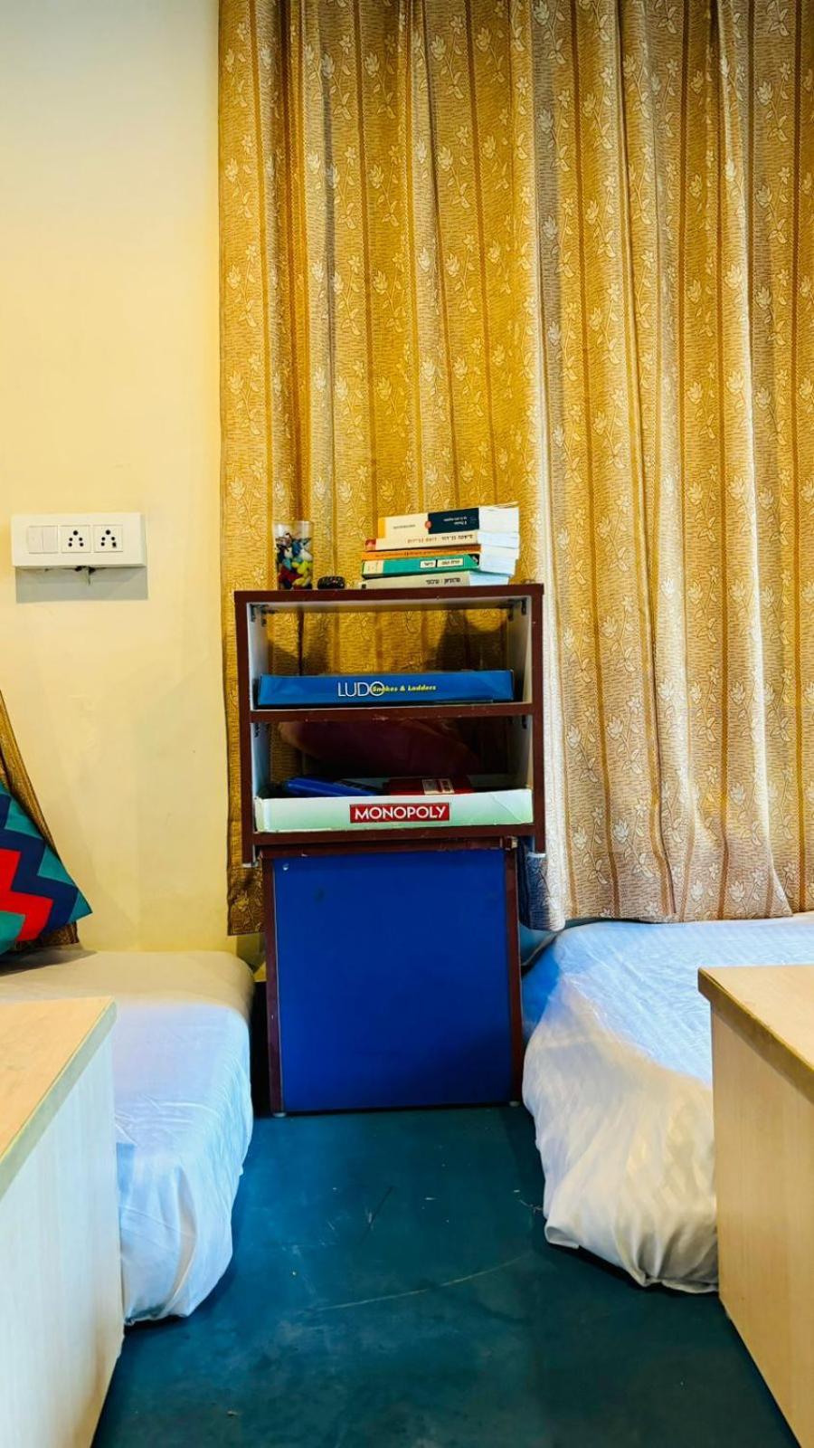 Oak Land House Hostel
