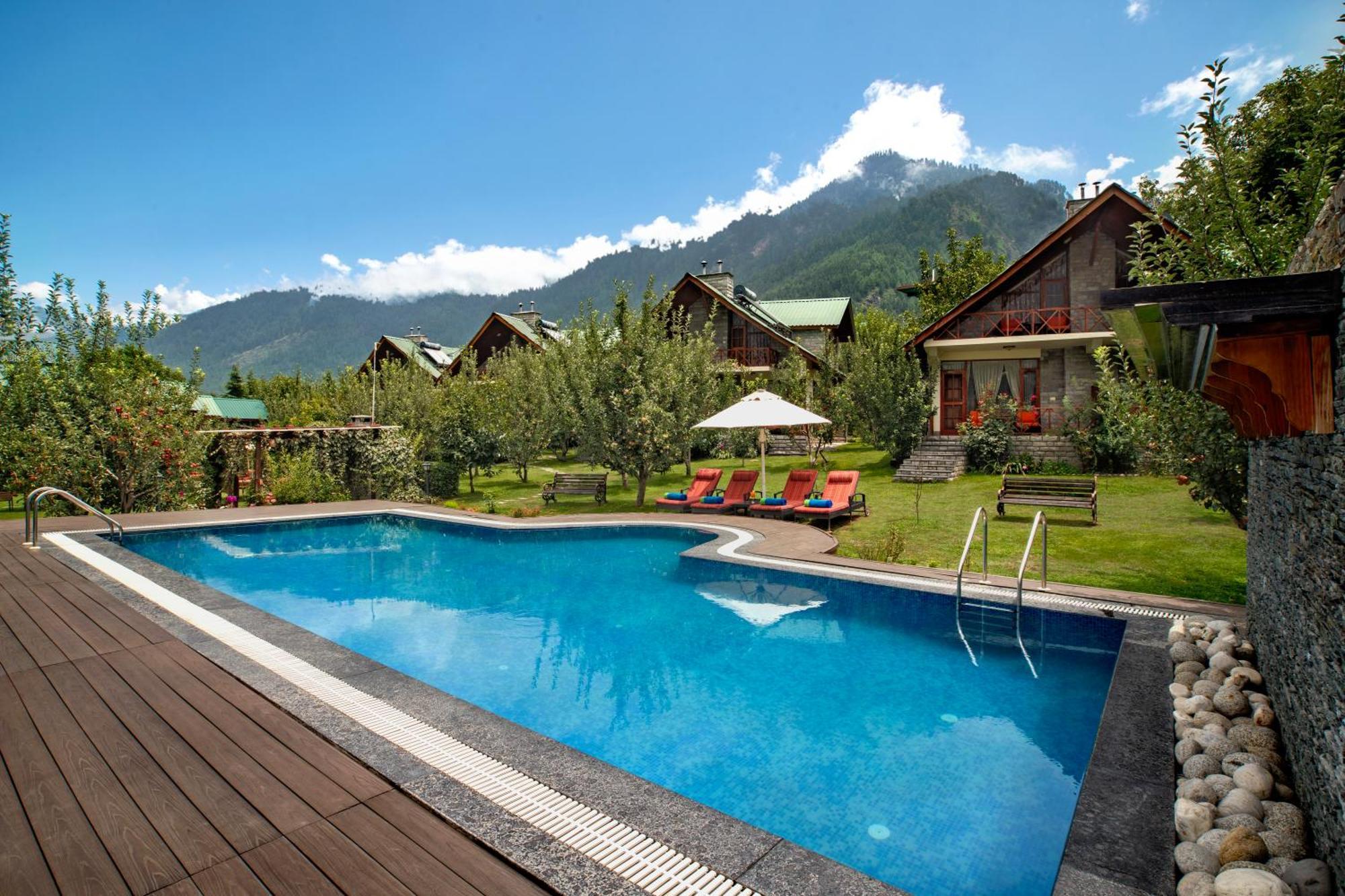 Larisa Resort Manali Resort