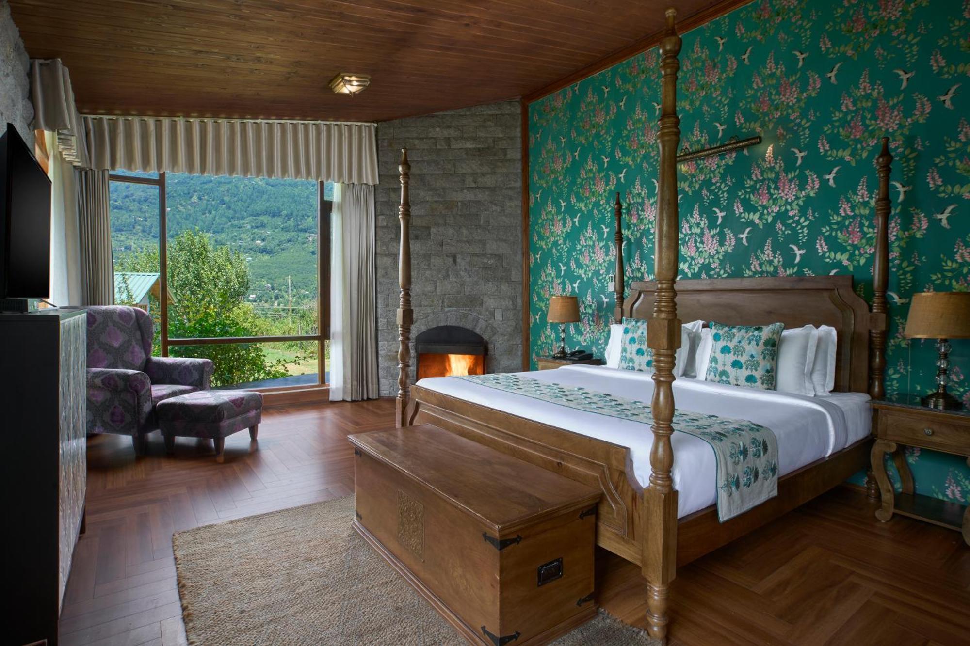 Larisa Resort Manali Resort 5*