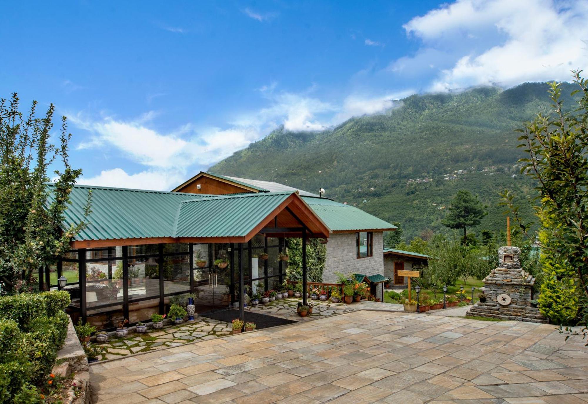 Larisa Resort Manali 5* Manali (Himachal Pradesh)
