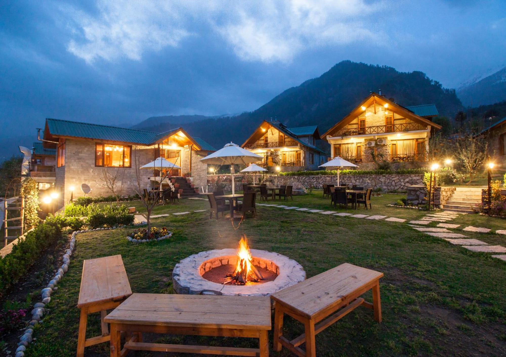 Resort Larisa Resort Manali