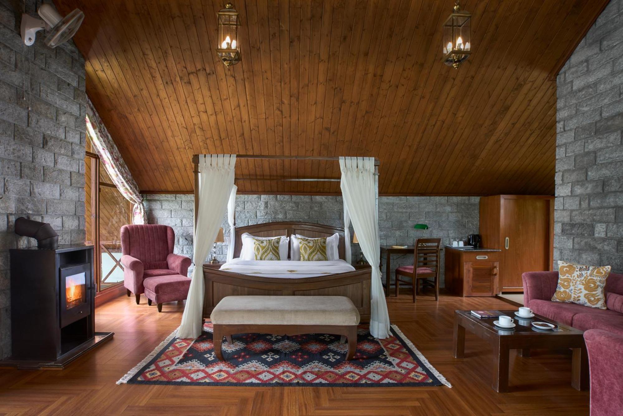 Larisa Resort Manali Resort Manali (Himachal Pradesh)