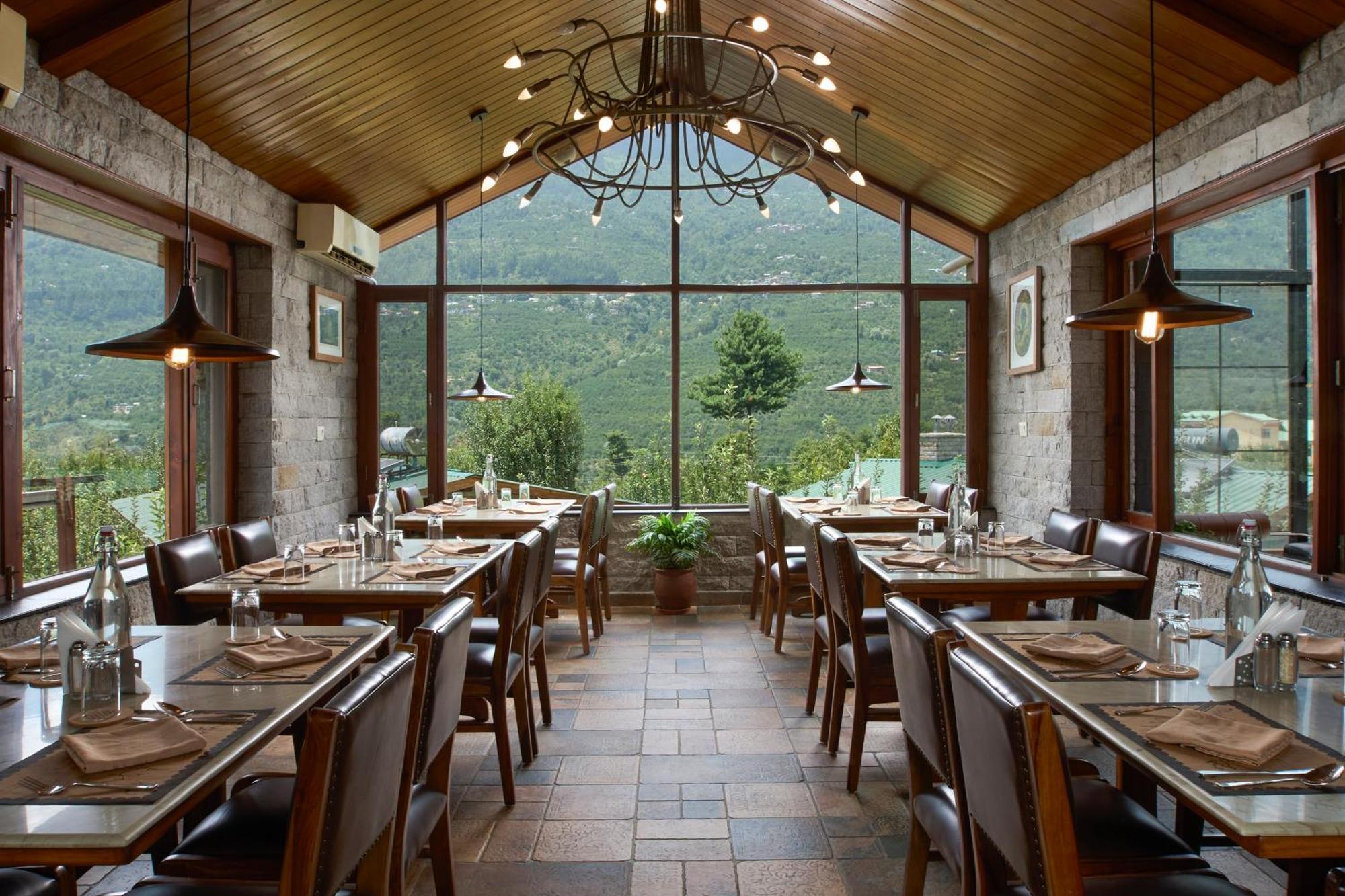 Larisa Resort Manali Resort