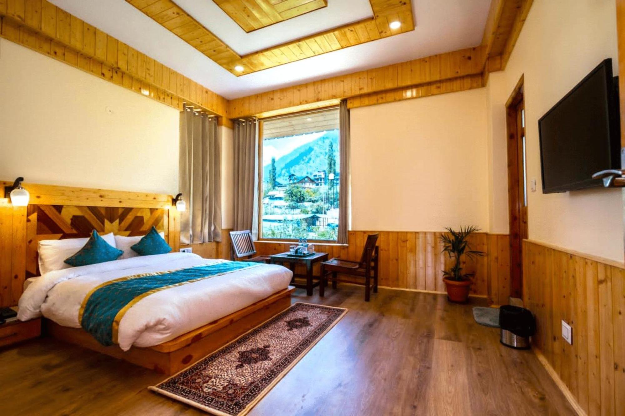 Amber Manali (Himachal Pradesh)