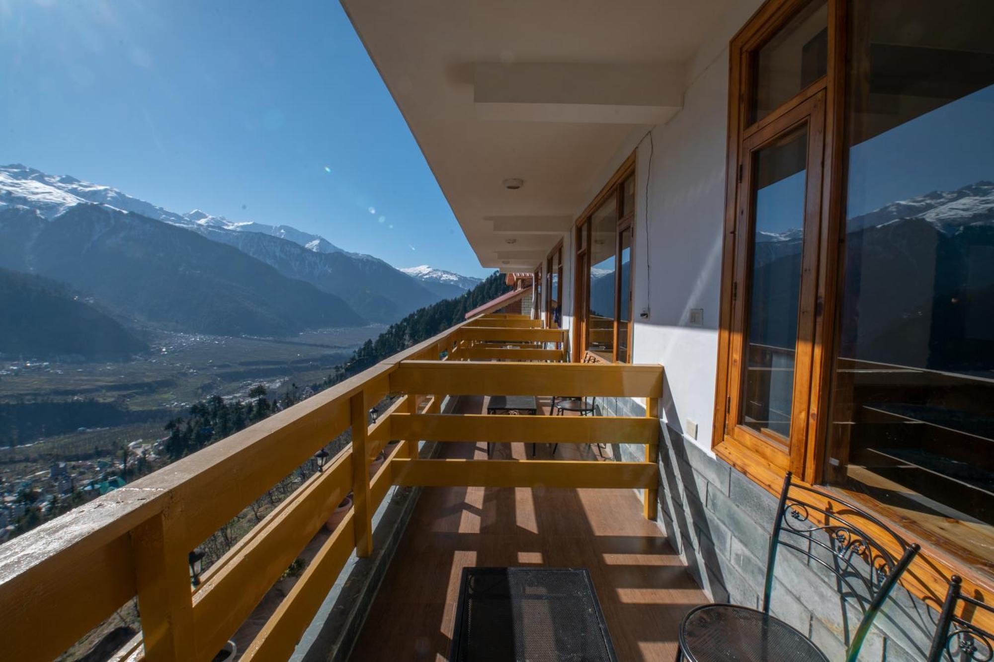 Hotel Vivaan The Sunrise 4*
