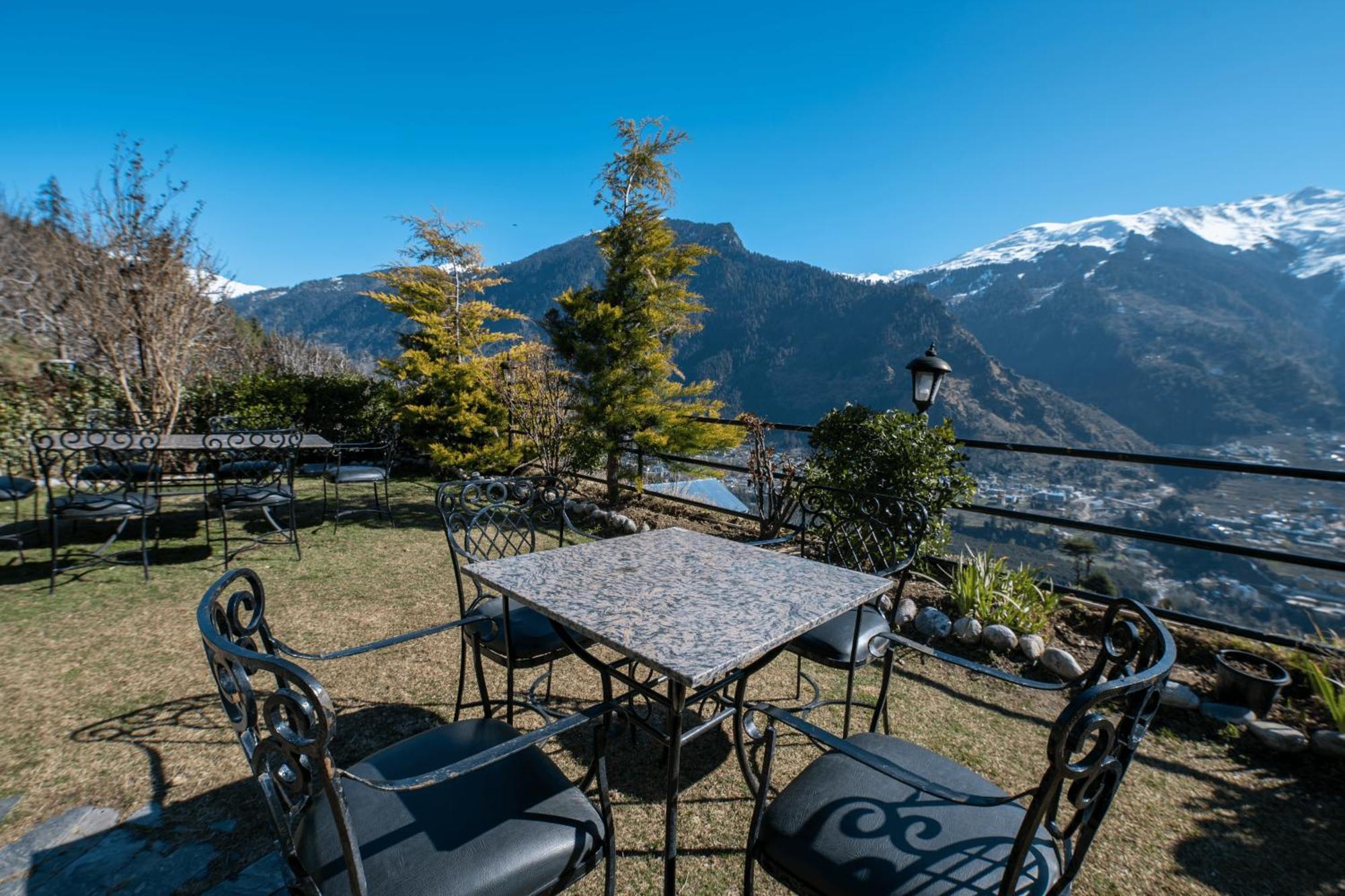 Hotel Vivaan The Sunrise 4*