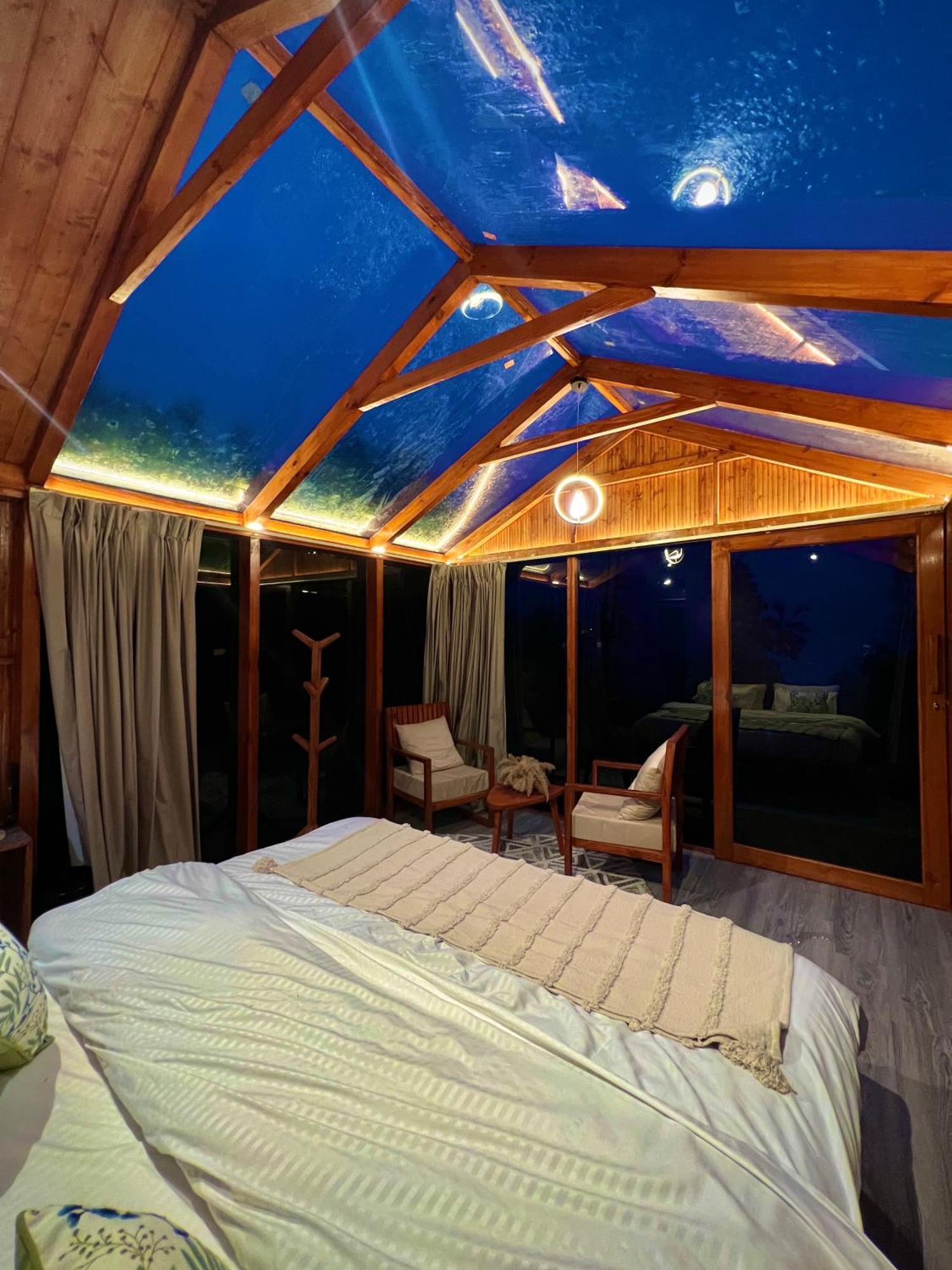 Glass By Urban Monk- Unique Centrally Heated With Electric Blankets