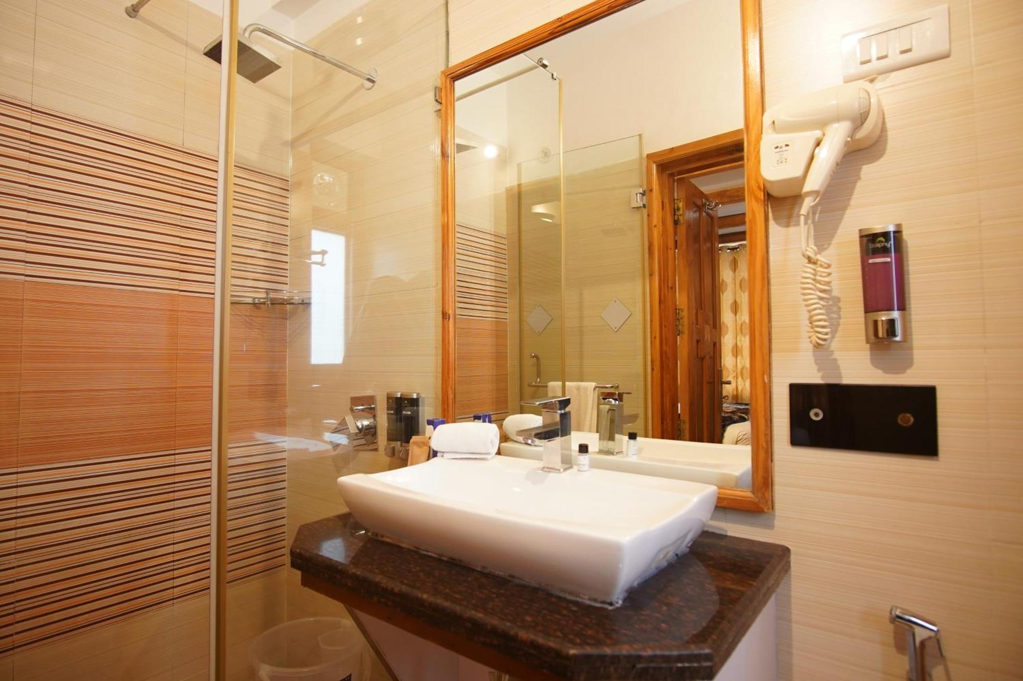 Vivaan The Sunrise Hotel Manali (Himachal Pradesh)