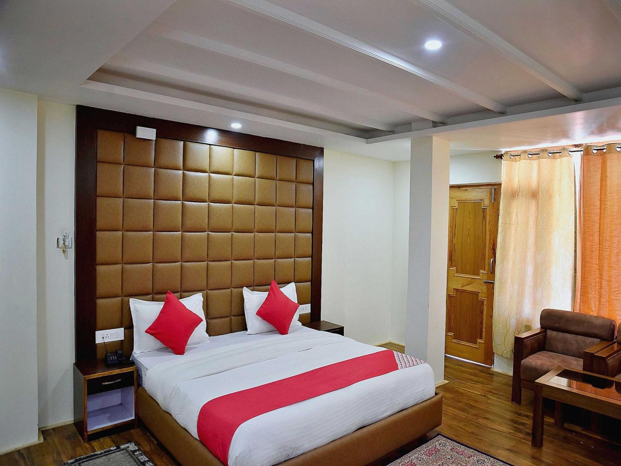 Collection O Whistling Winds Hotel Manali (Himachal Pradesh)