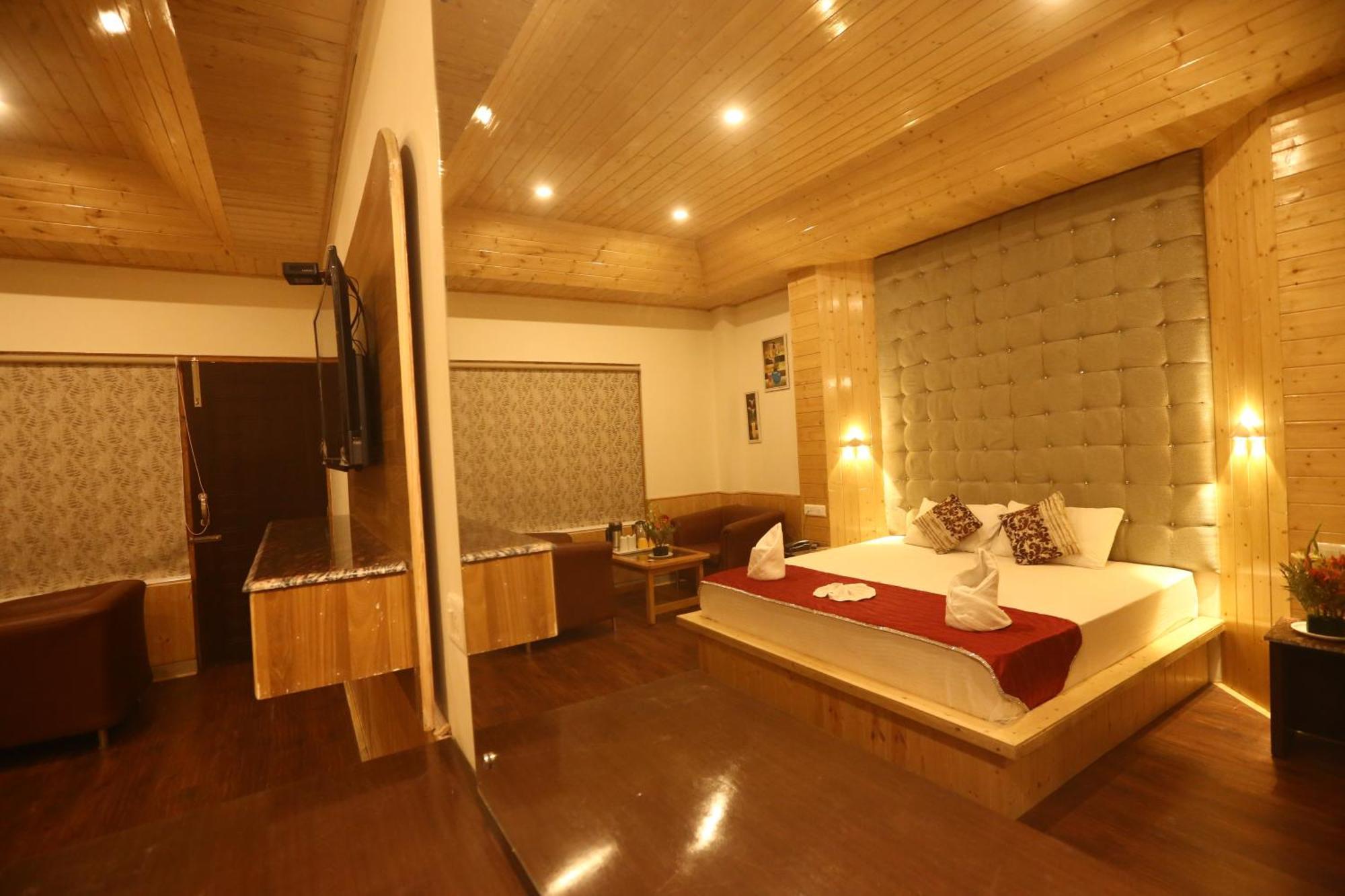 Resort Mbn & Manali (Himachal Pradesh)