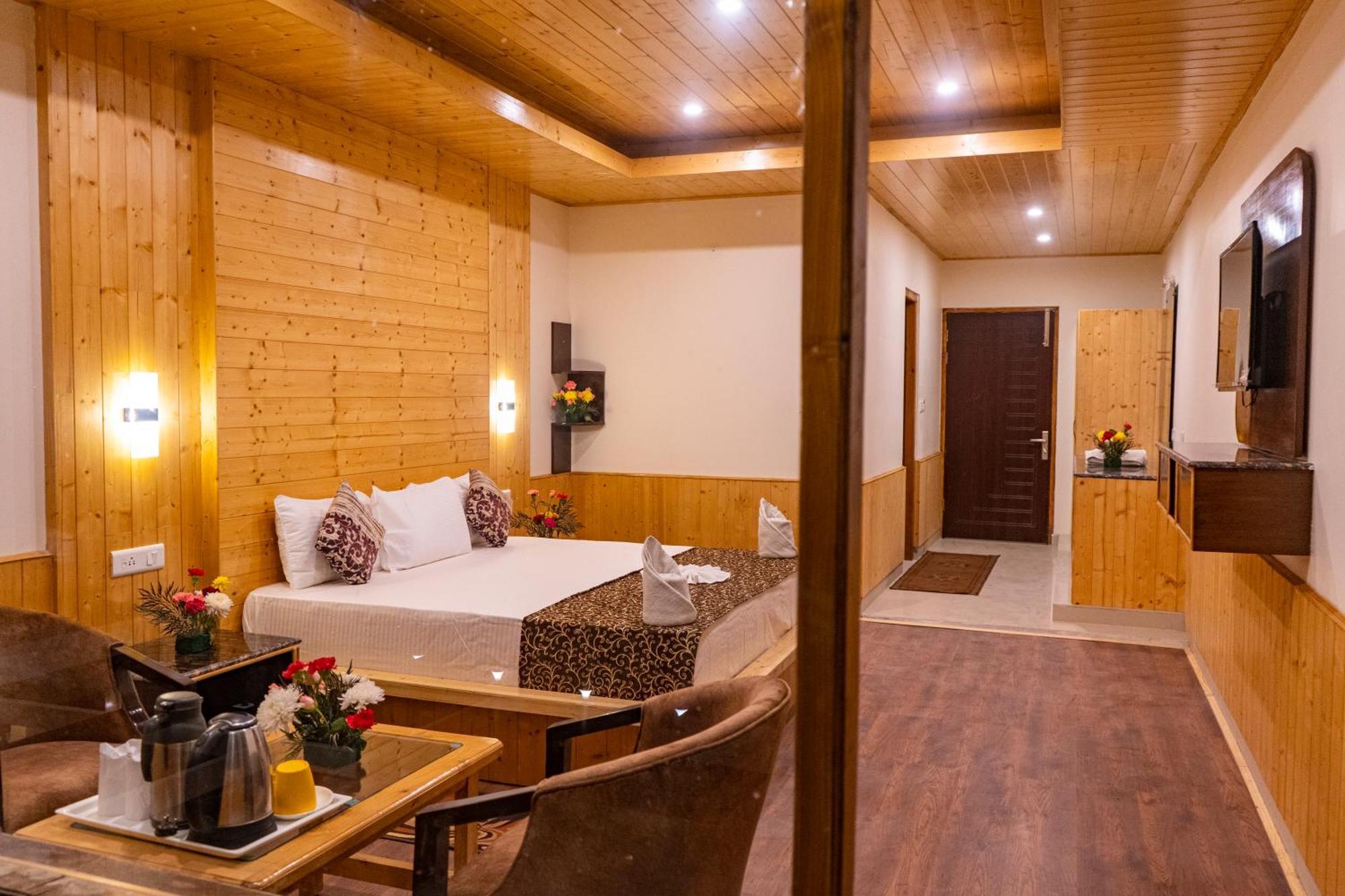 Mbn & Manali (Himachal Pradesh)
