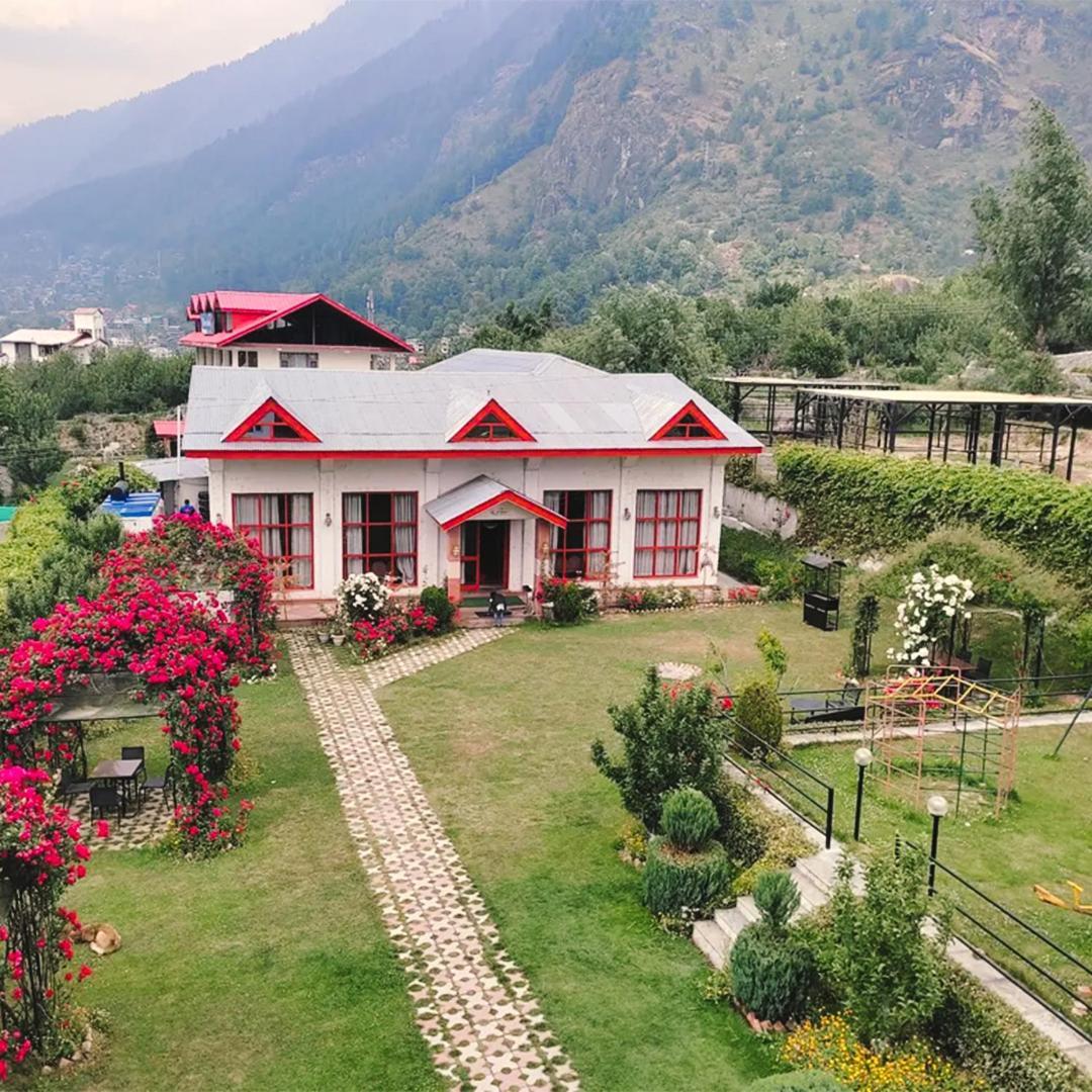 Resort De Vivendi With 35000 Sqft Open Lawn With Bbq Manali (Himachal Pradesh)