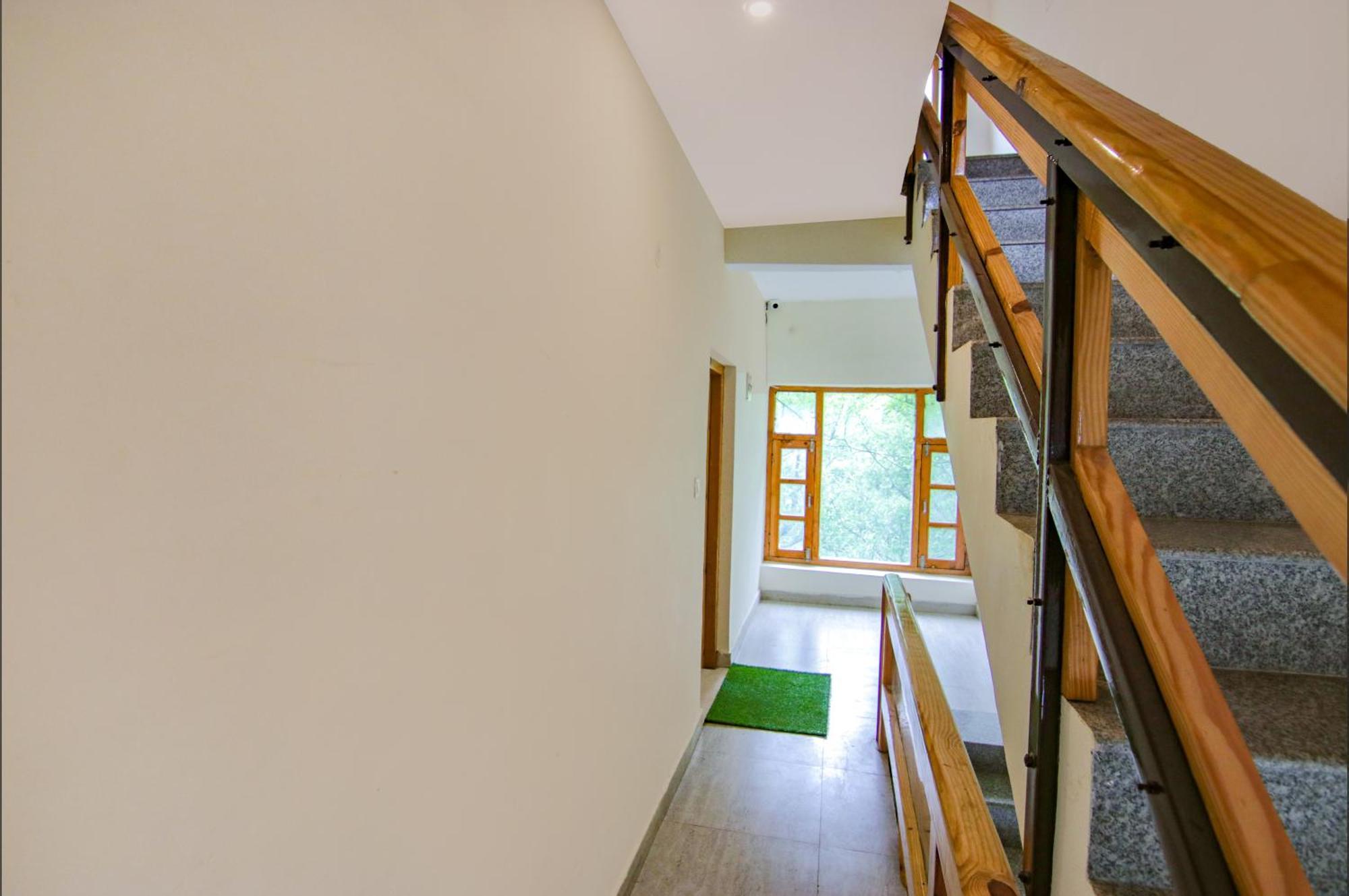 Fabhotel Arigato Bed & Breakfast Manali (Himachal Pradesh)