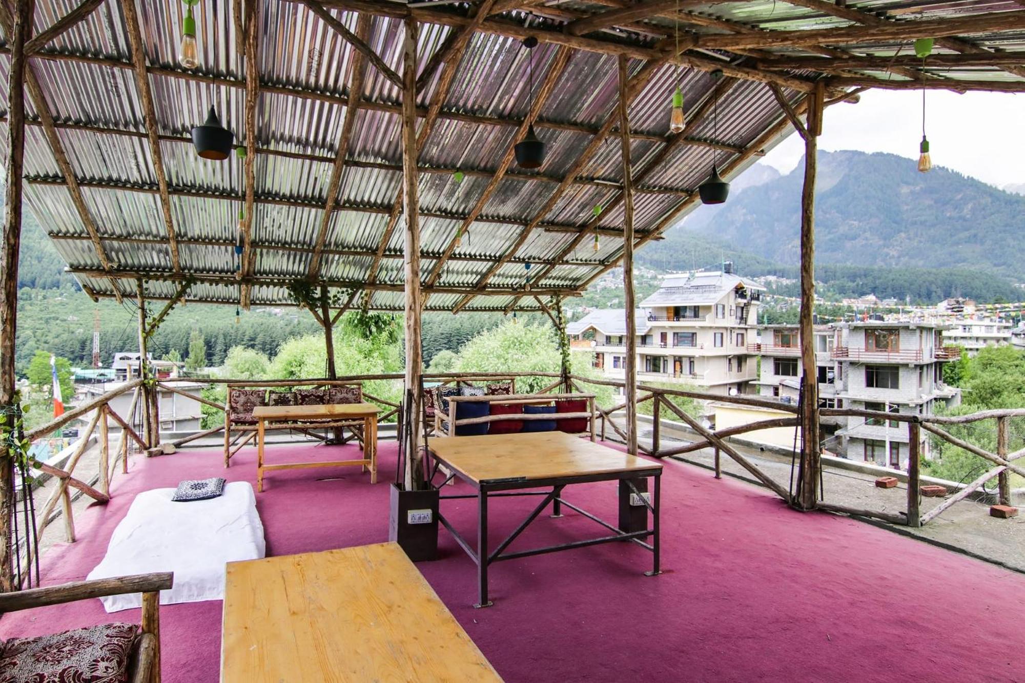 Hotel O Joy & Stick Manali (Himachal Pradesh)