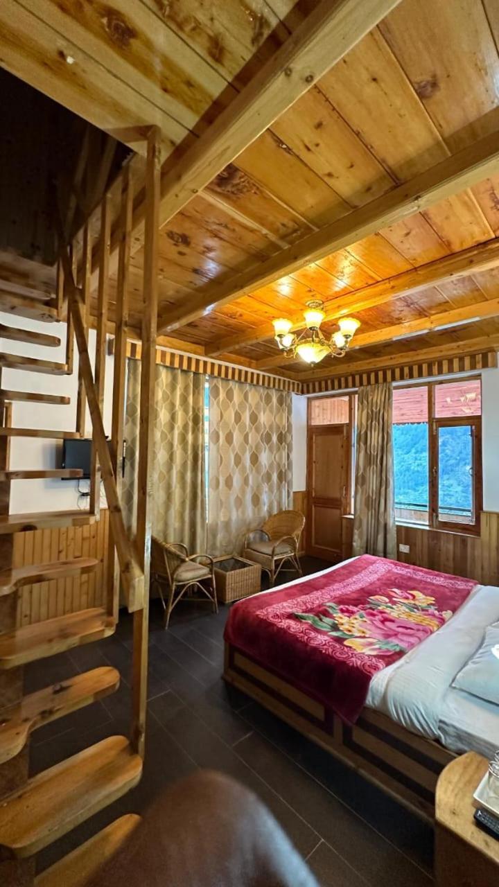 Resort Mother Tree Manali (Himachal Pradesh)