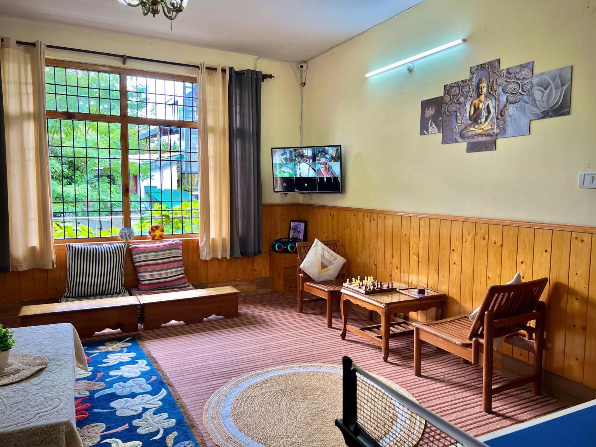 Homestay Urban Monk And Cafe