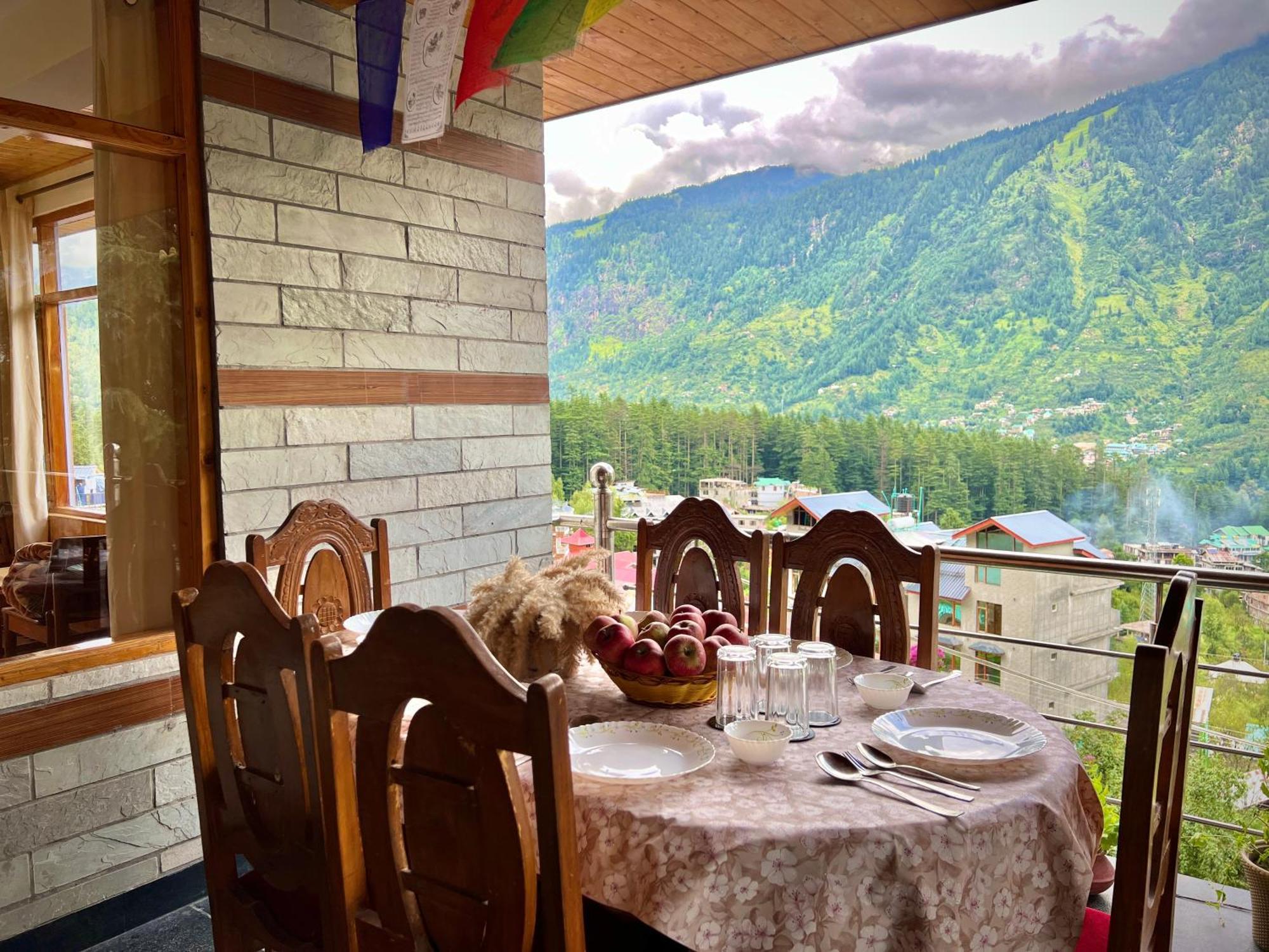 Homestay Urban Monk And Cafe