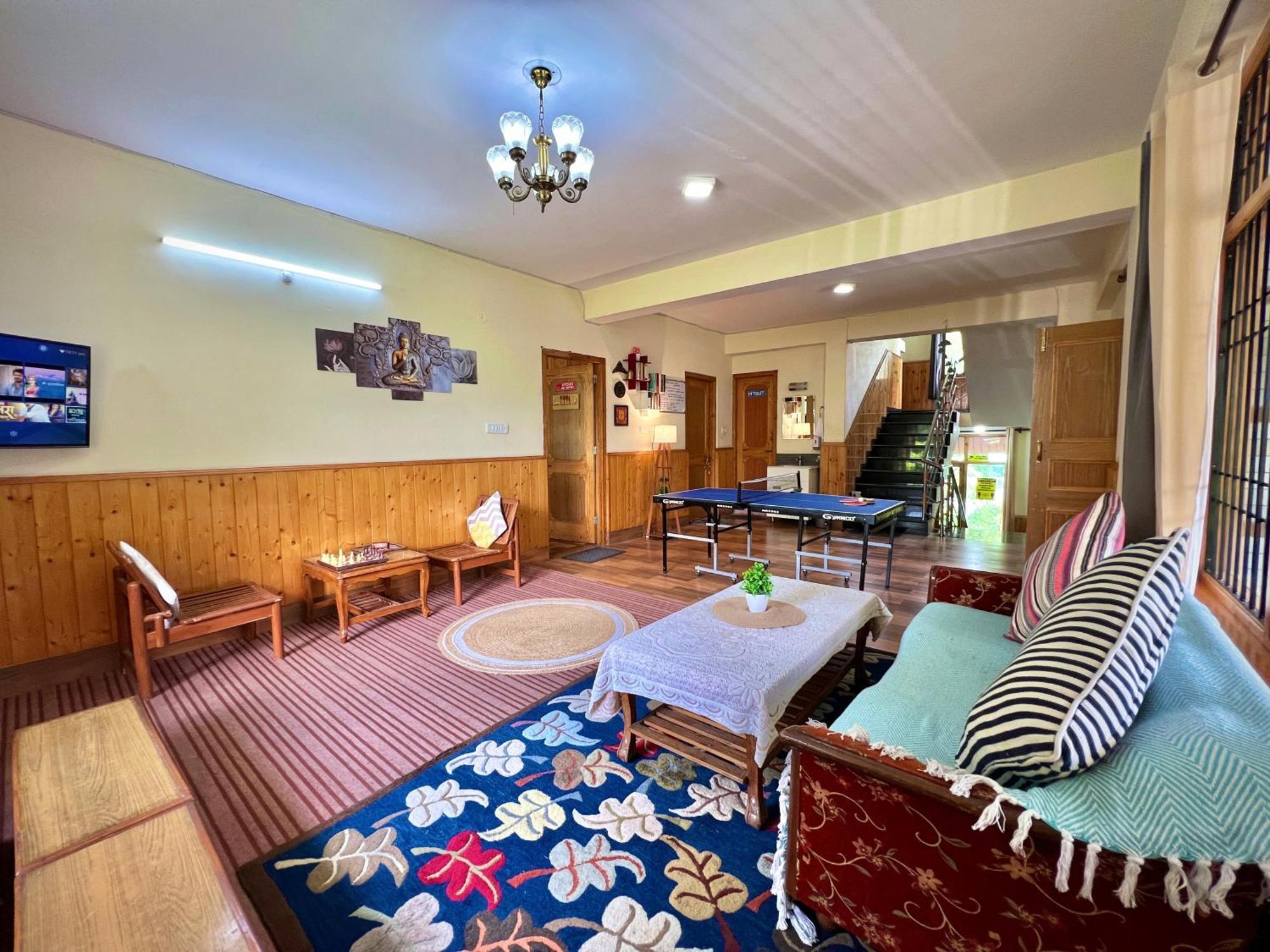 Urban Monk And Cafe Homestay Manali (Himachal Pradesh)
