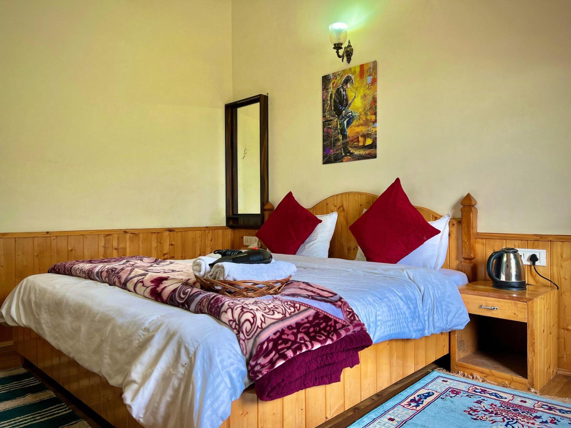 Homestay Urban Monk And Cafe *