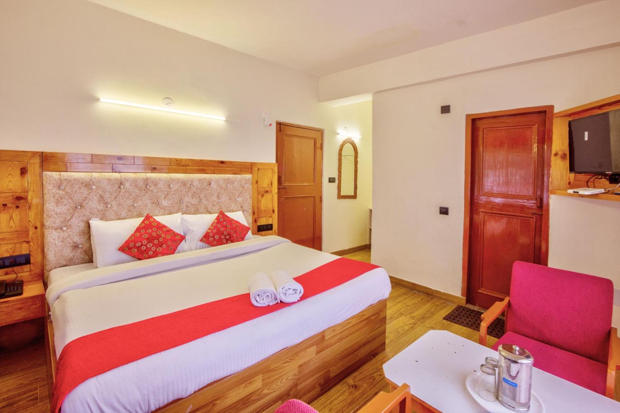 Royal The Mall Hotel 2*