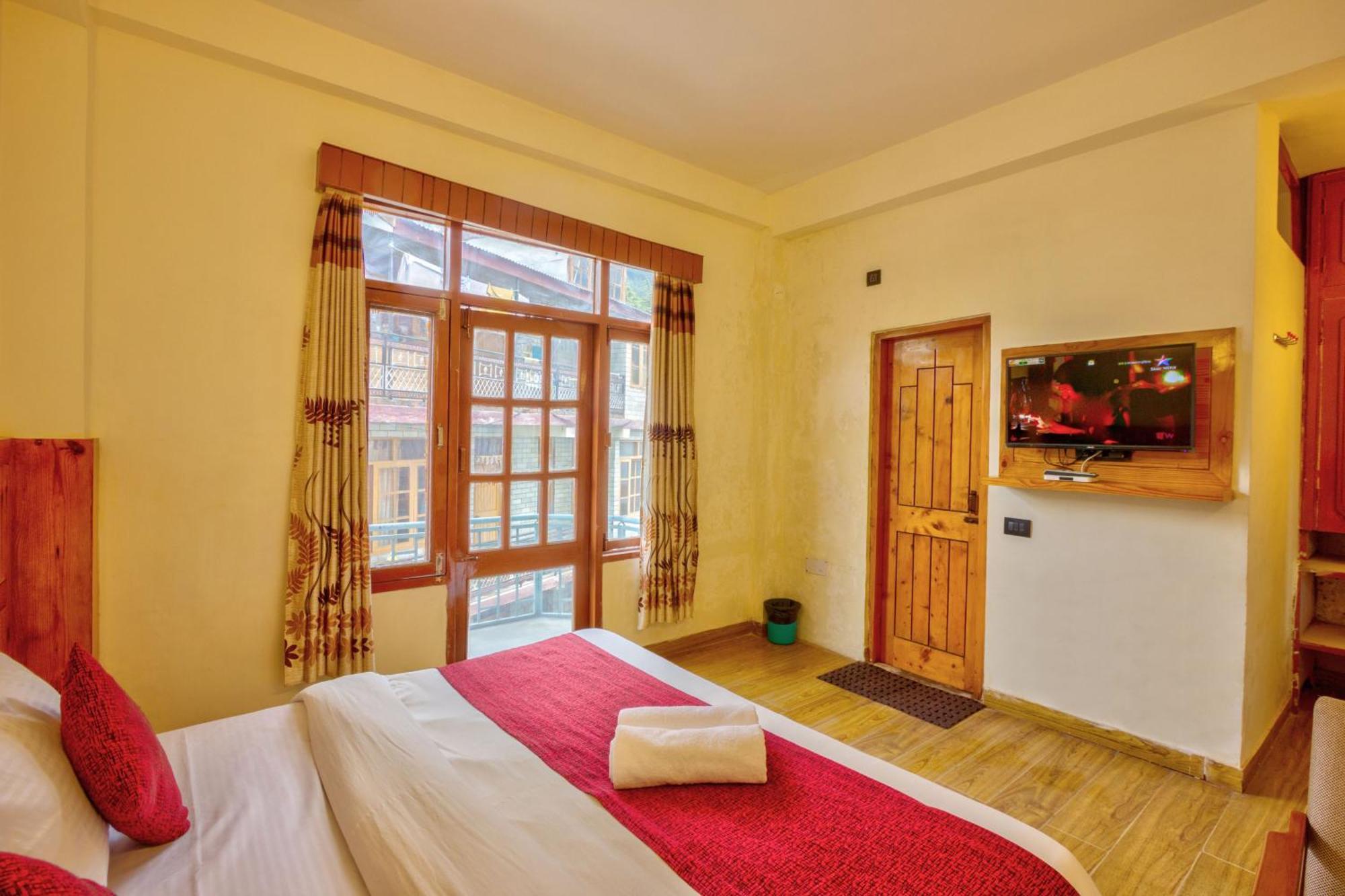 Royal The Mall Hotel Manali (Himachal Pradesh)