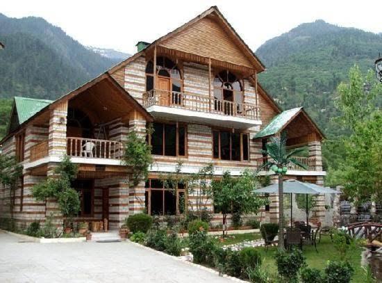 Royal Kalinga Hotel *