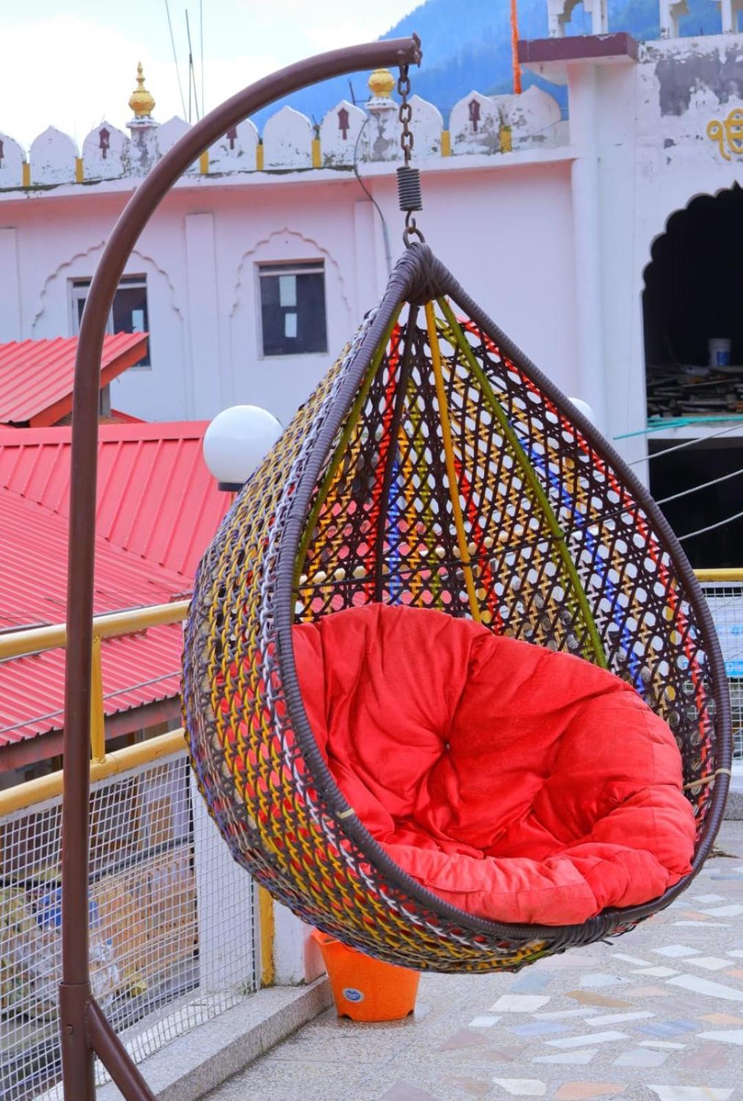 Hotel Hilltop At Mall Road With Open Terrace